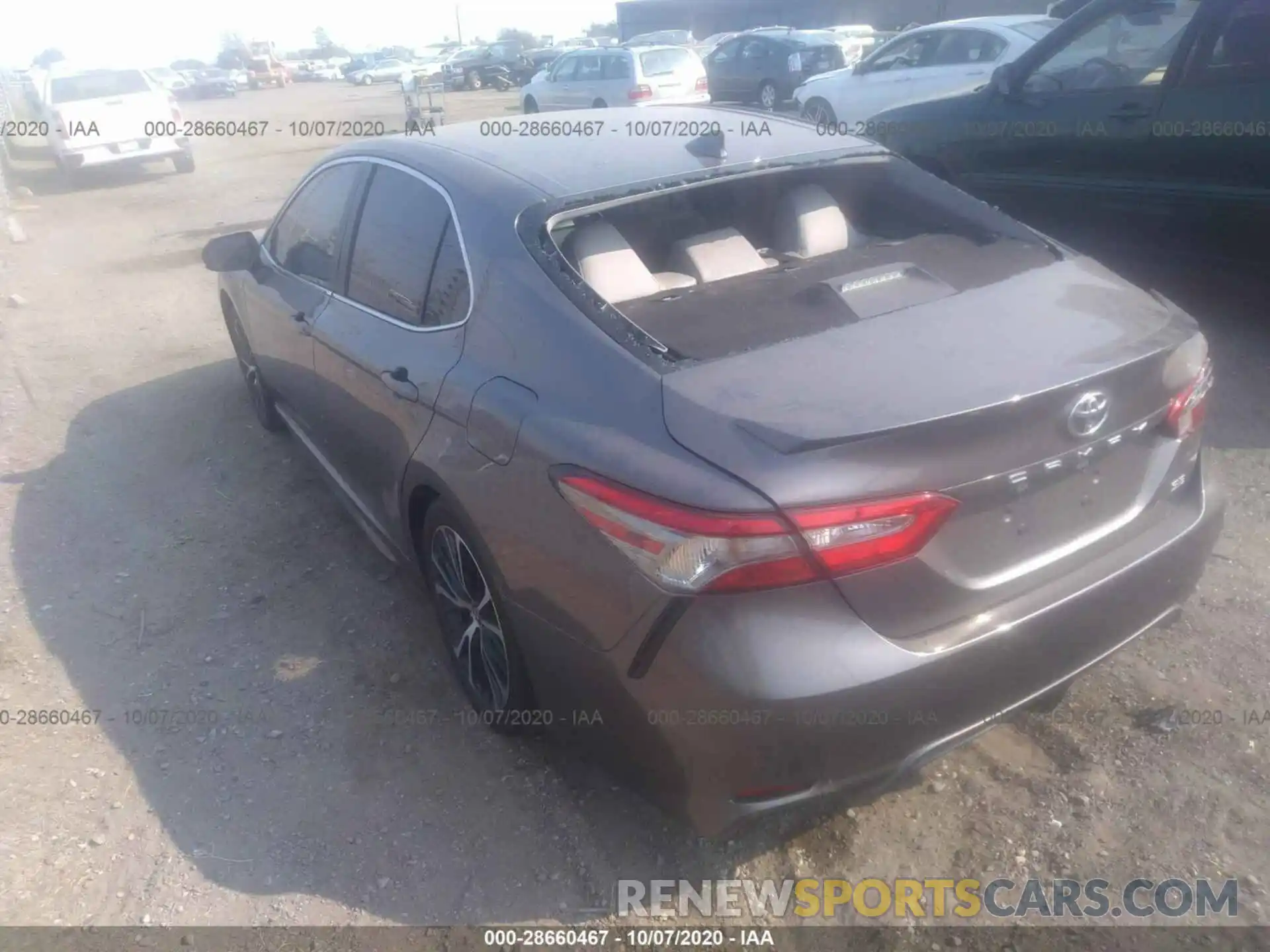 3 Photograph of a damaged car 4T1B11HKXKU160606 TOYOTA CAMRY 2019