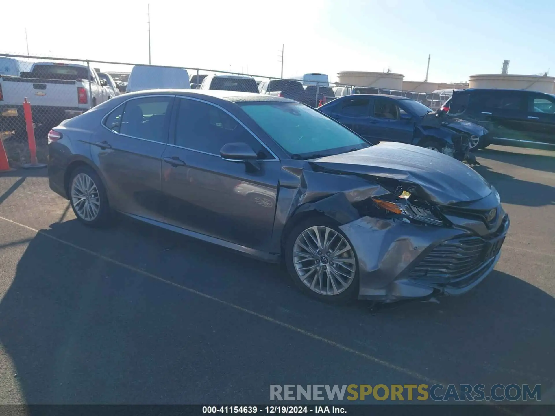 1 Photograph of a damaged car 4T1B11HKXKU161416 TOYOTA CAMRY 2019