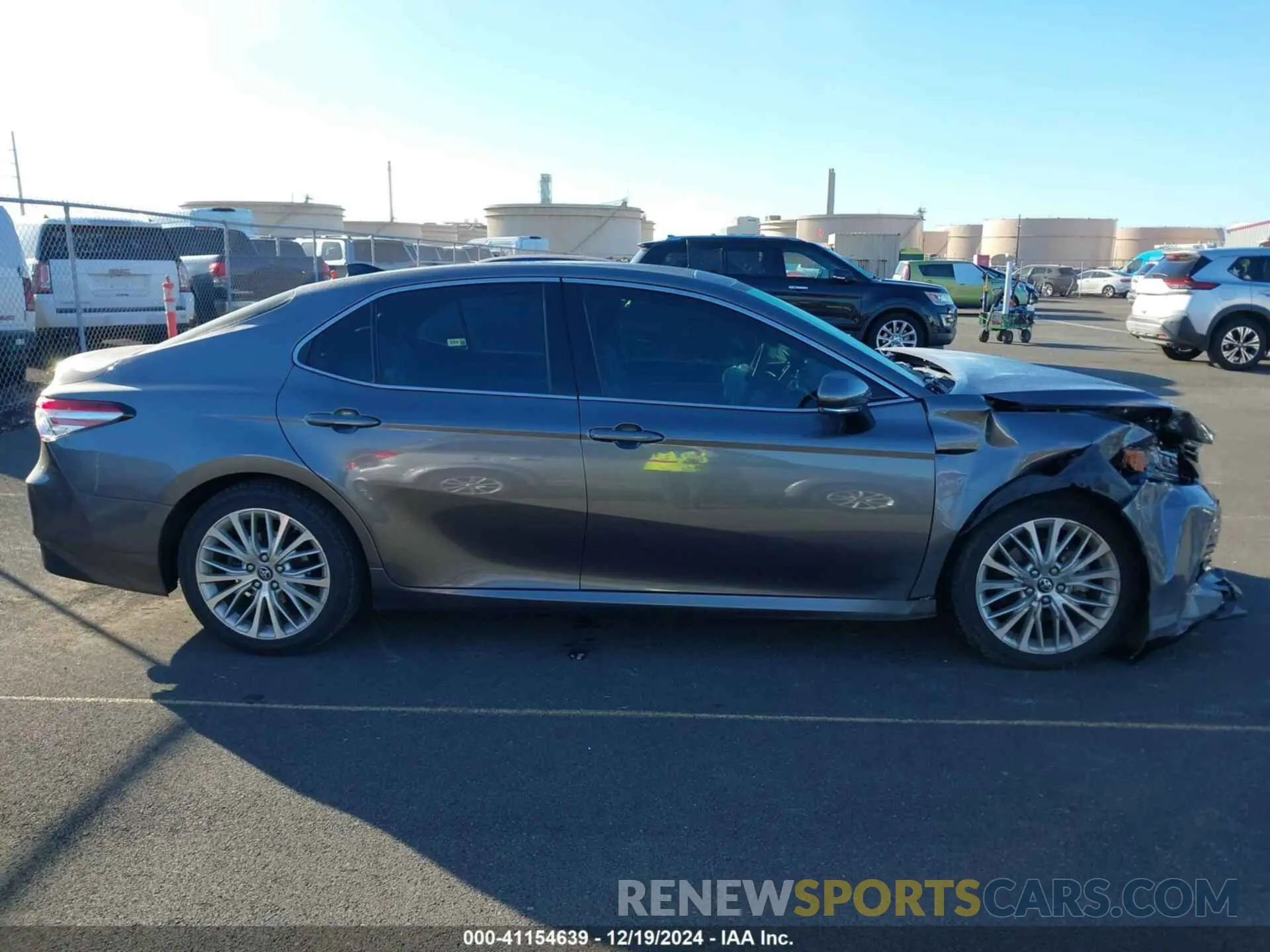 13 Photograph of a damaged car 4T1B11HKXKU161416 TOYOTA CAMRY 2019
