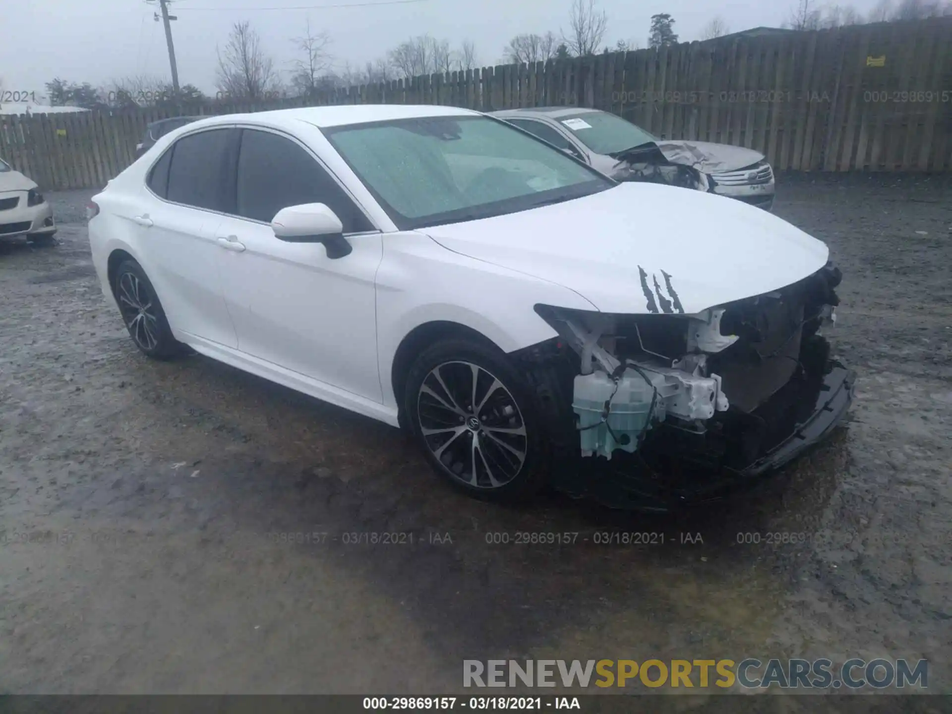 1 Photograph of a damaged car 4T1B11HKXKU161593 TOYOTA CAMRY 2019