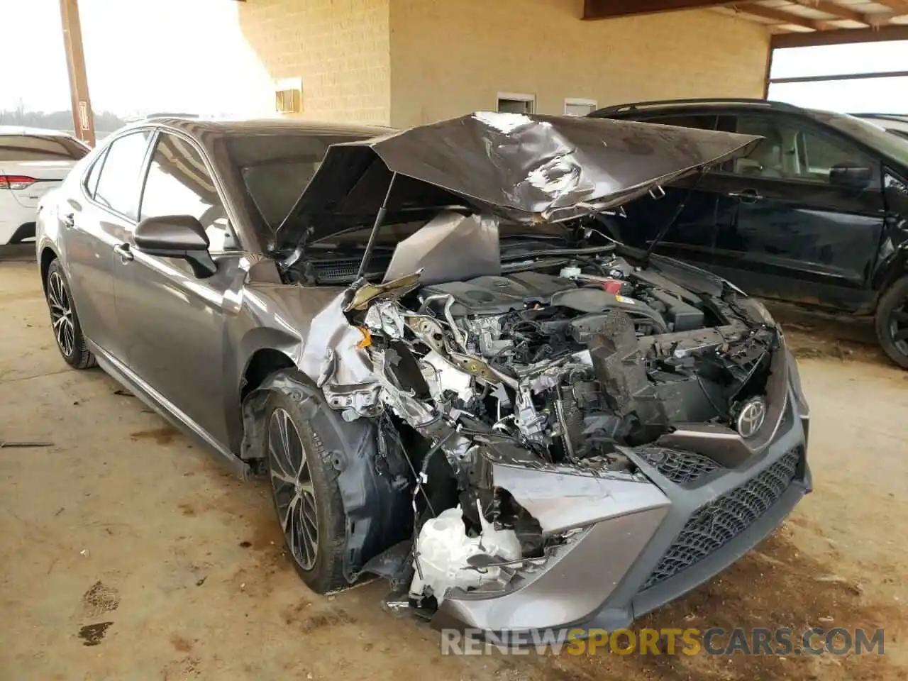 1 Photograph of a damaged car 4T1B11HKXKU163568 TOYOTA CAMRY 2019