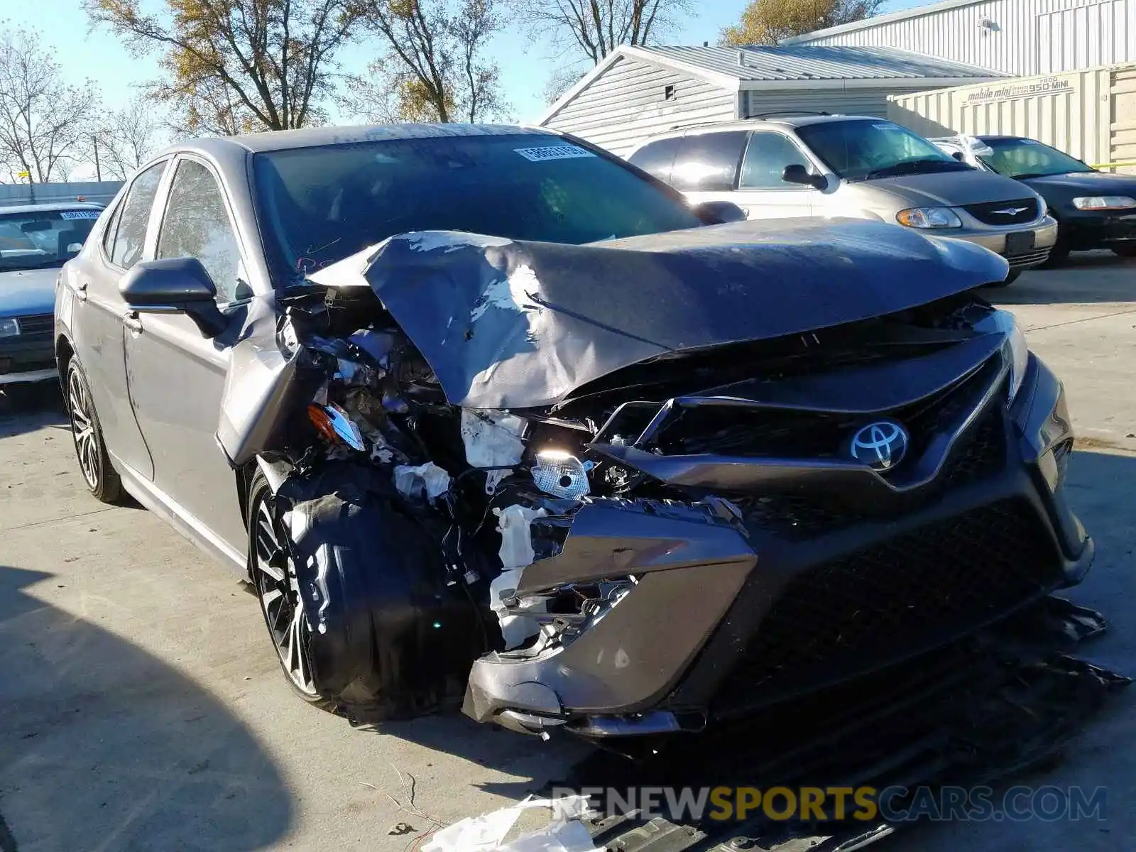 1 Photograph of a damaged car 4T1B11HKXKU164641 TOYOTA CAMRY 2019