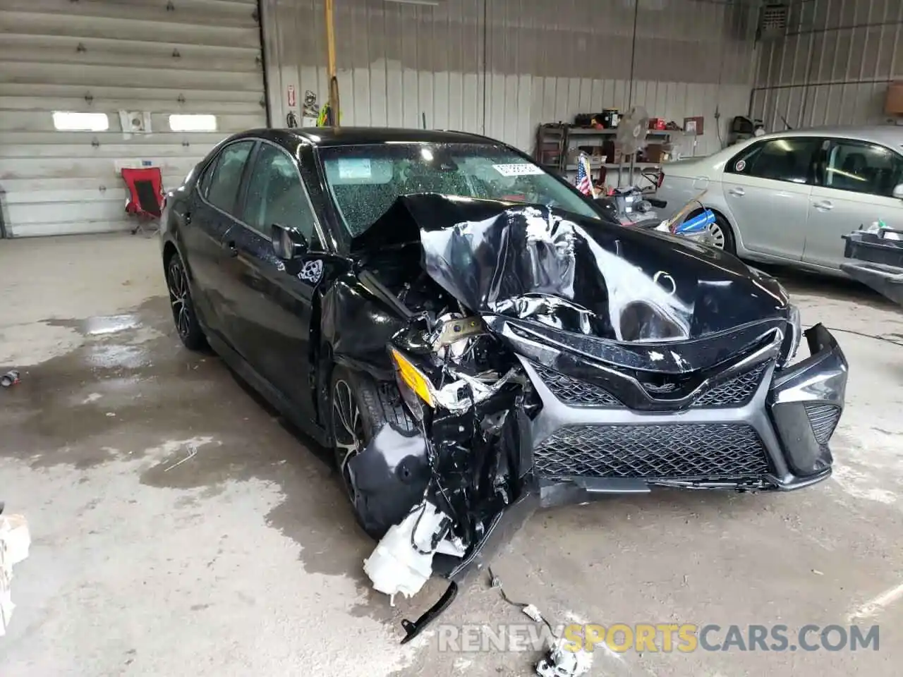 1 Photograph of a damaged car 4T1B11HKXKU166275 TOYOTA CAMRY 2019