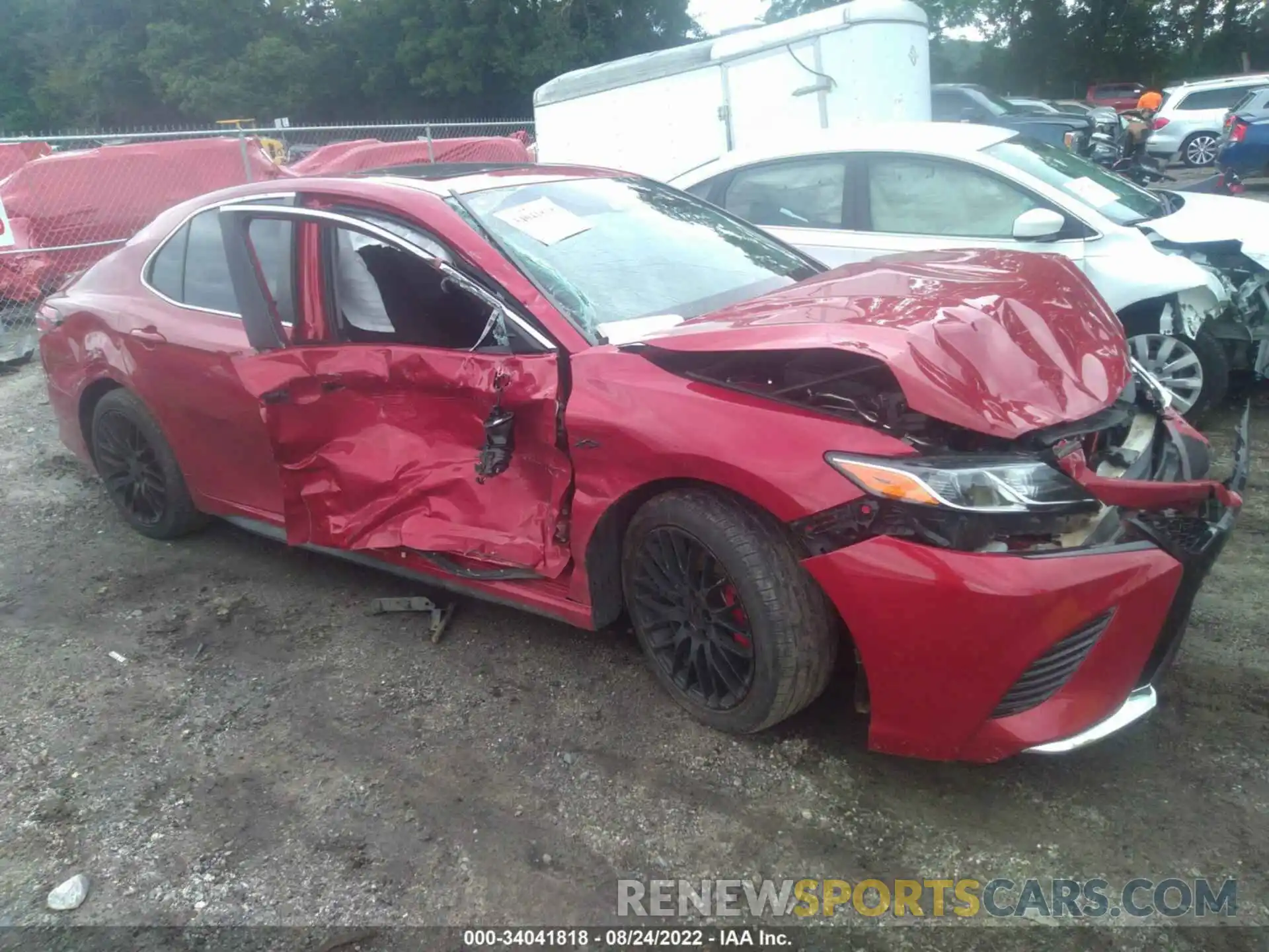 1 Photograph of a damaged car 4T1B11HKXKU166308 TOYOTA CAMRY 2019