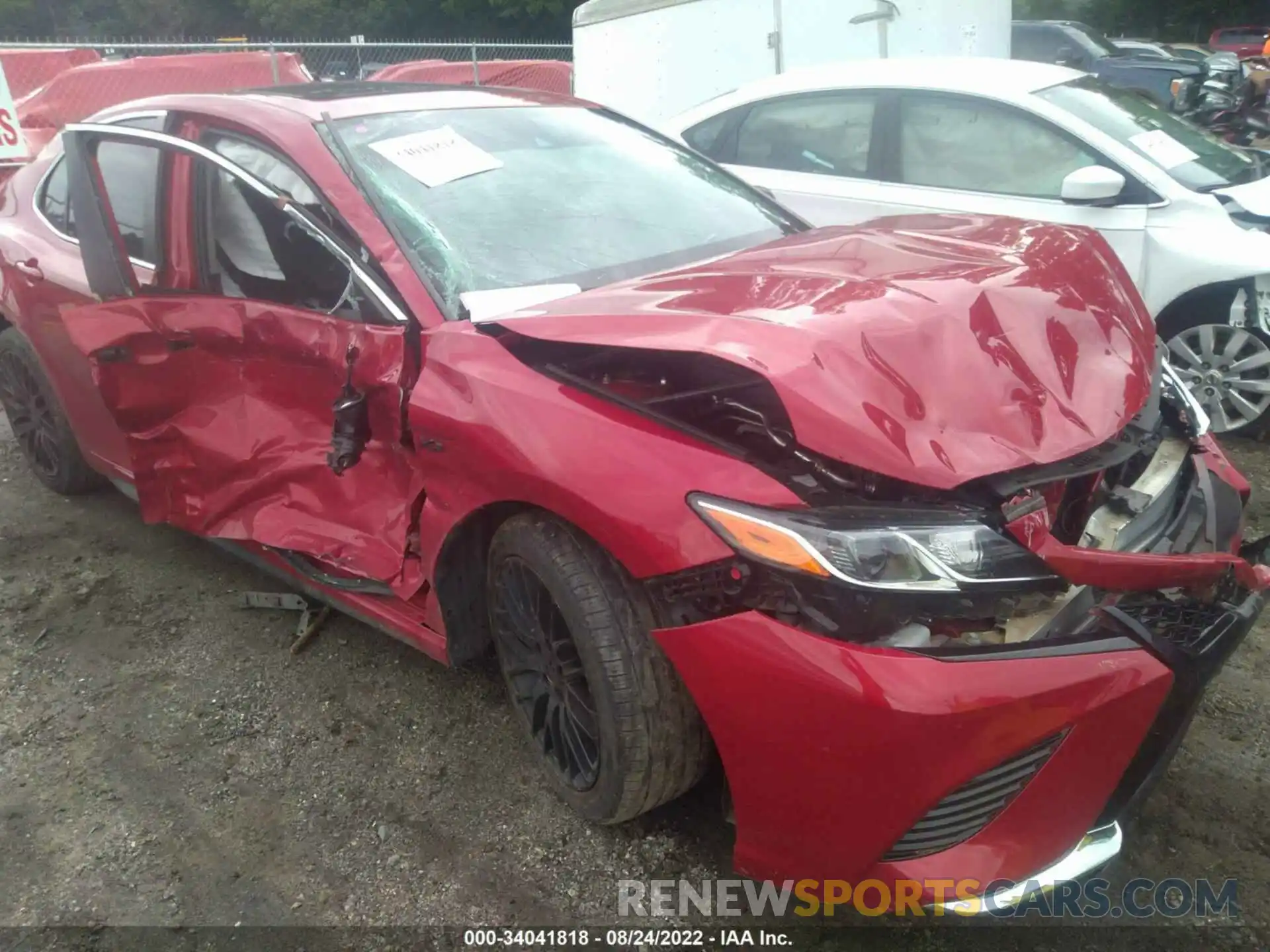 6 Photograph of a damaged car 4T1B11HKXKU166308 TOYOTA CAMRY 2019