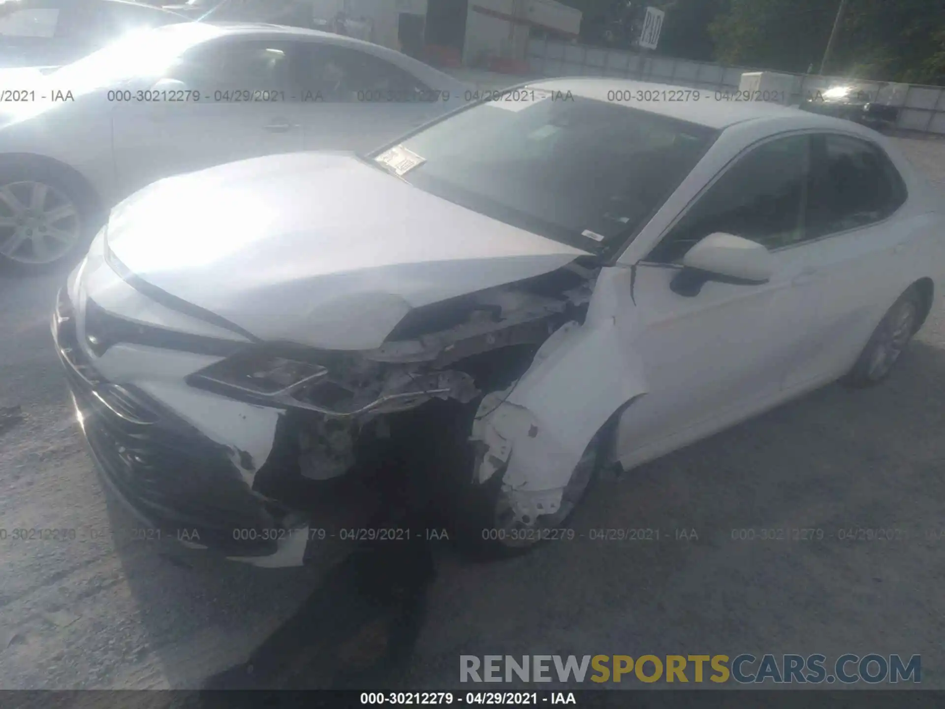 2 Photograph of a damaged car 4T1B11HKXKU166471 TOYOTA CAMRY 2019