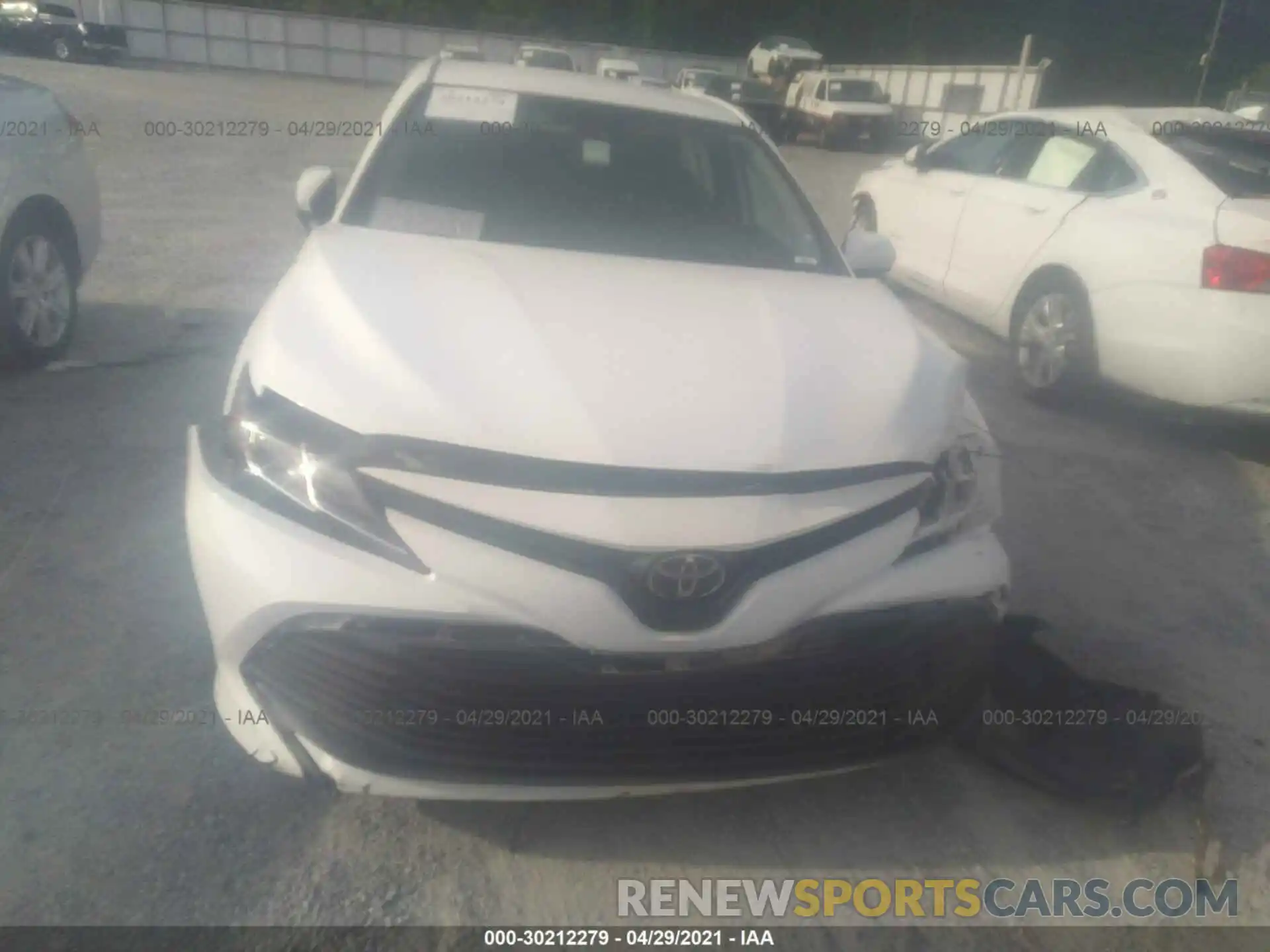 6 Photograph of a damaged car 4T1B11HKXKU166471 TOYOTA CAMRY 2019