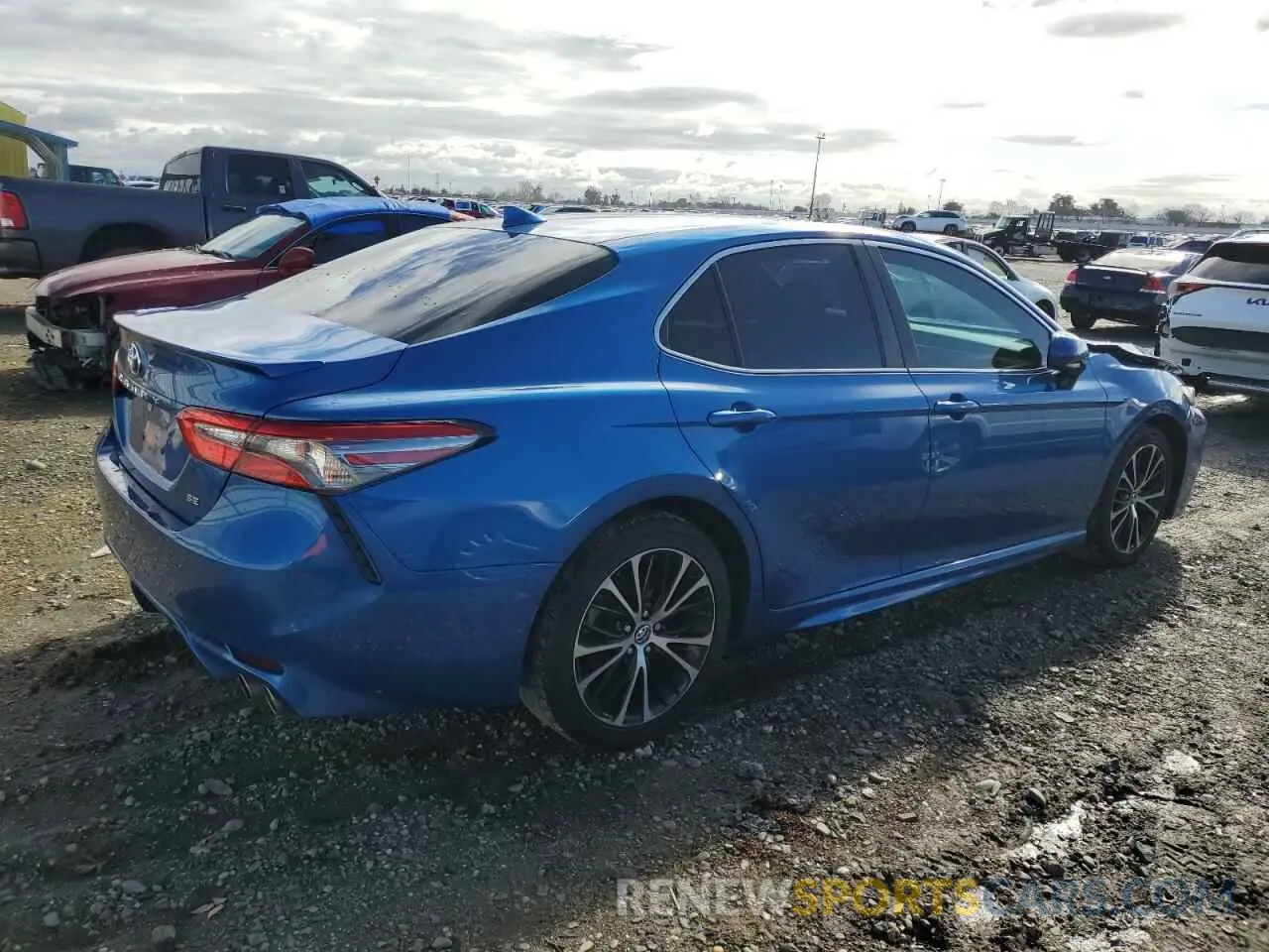 3 Photograph of a damaged car 4T1B11HKXKU168351 TOYOTA CAMRY 2019