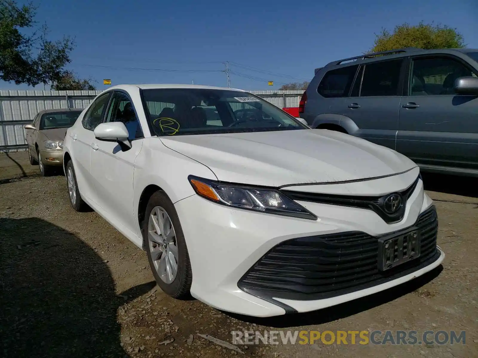 1 Photograph of a damaged car 4T1B11HKXKU170097 TOYOTA CAMRY 2019