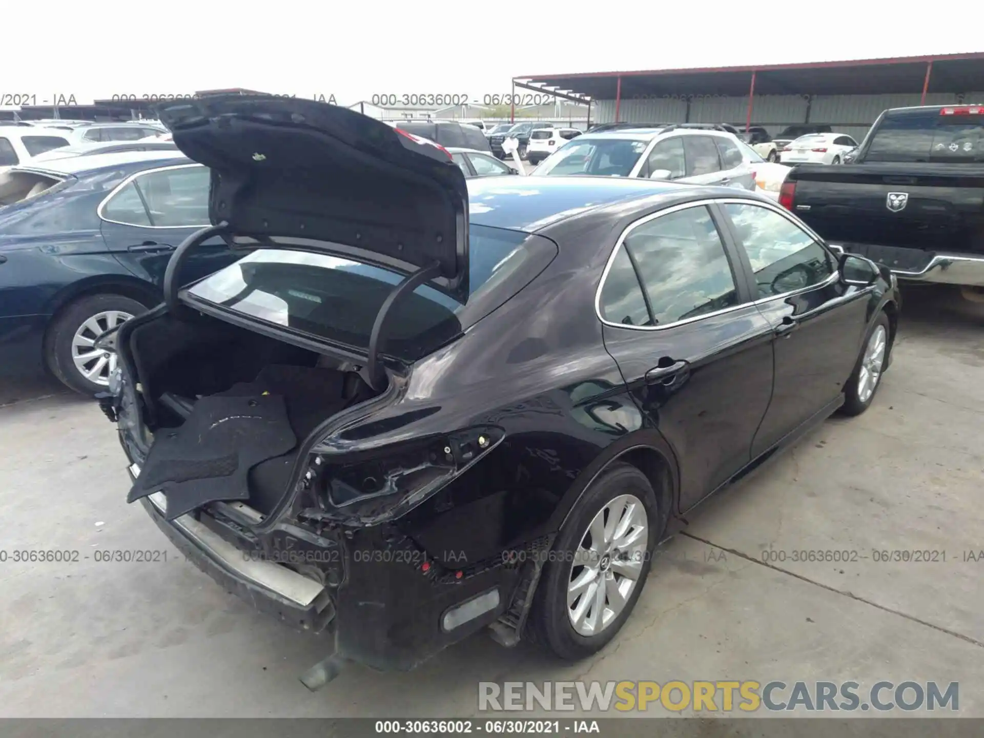 4 Photograph of a damaged car 4T1B11HKXKU172335 TOYOTA CAMRY 2019