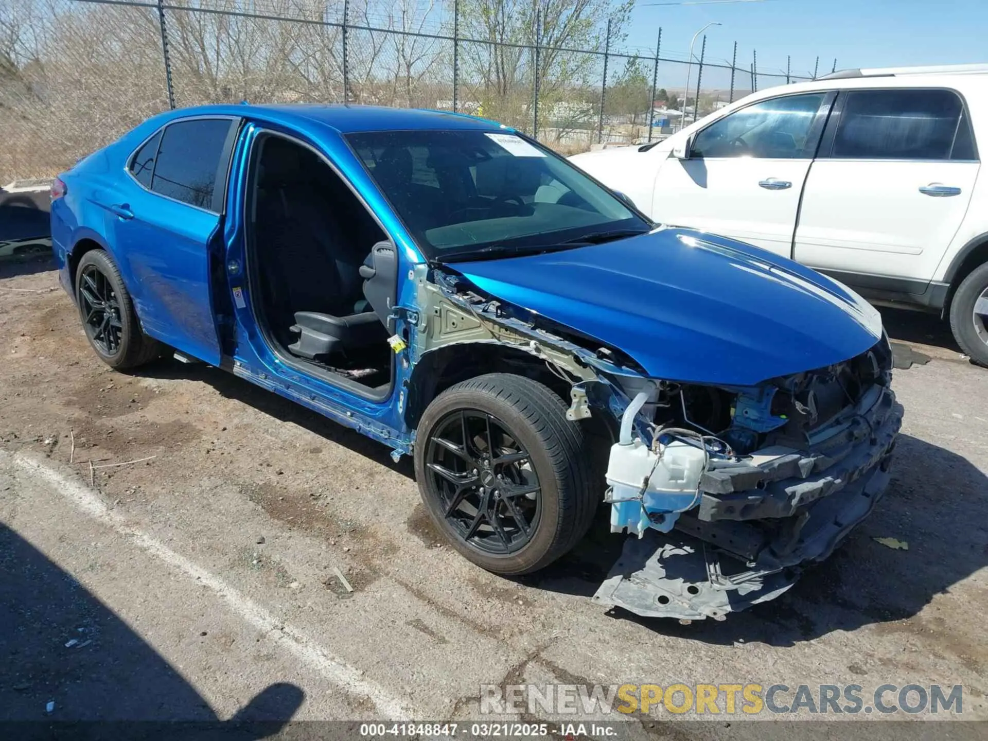 1 Photograph of a damaged car 4T1B11HKXKU173212 TOYOTA CAMRY 2019