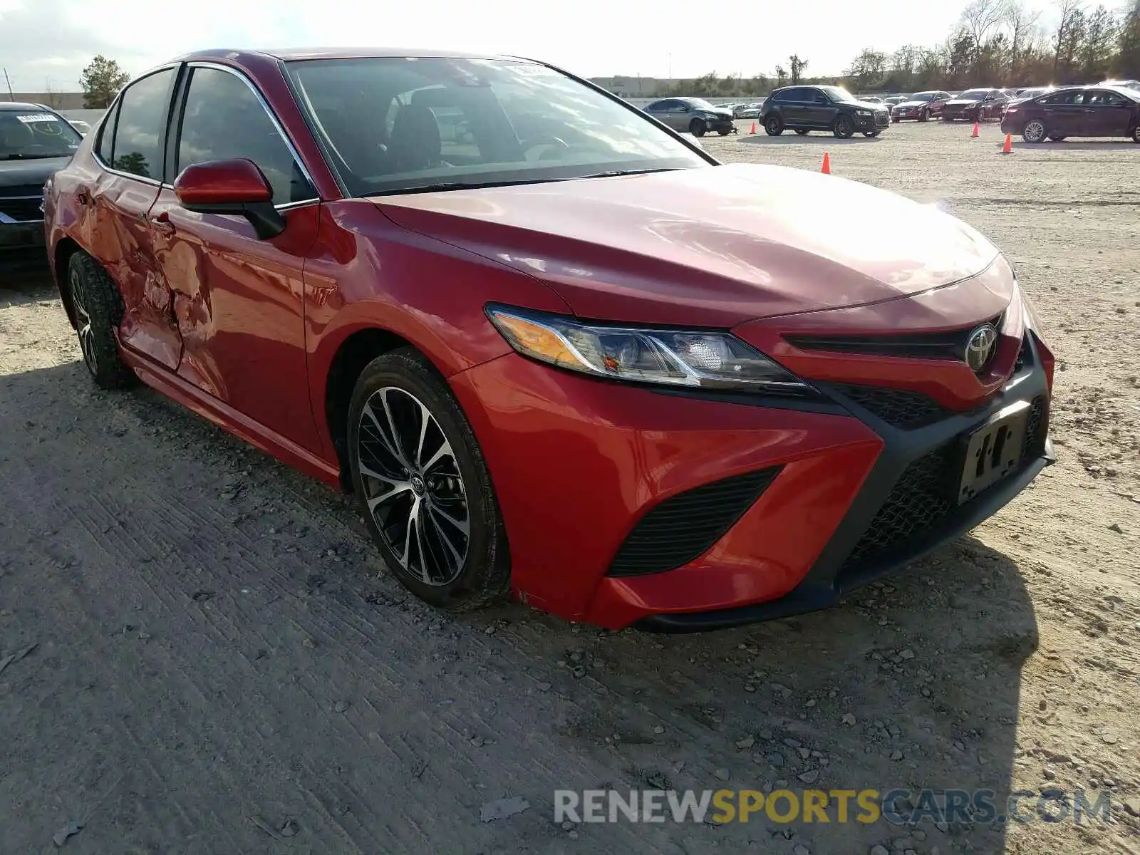 1 Photograph of a damaged car 4T1B11HKXKU175672 TOYOTA CAMRY 2019