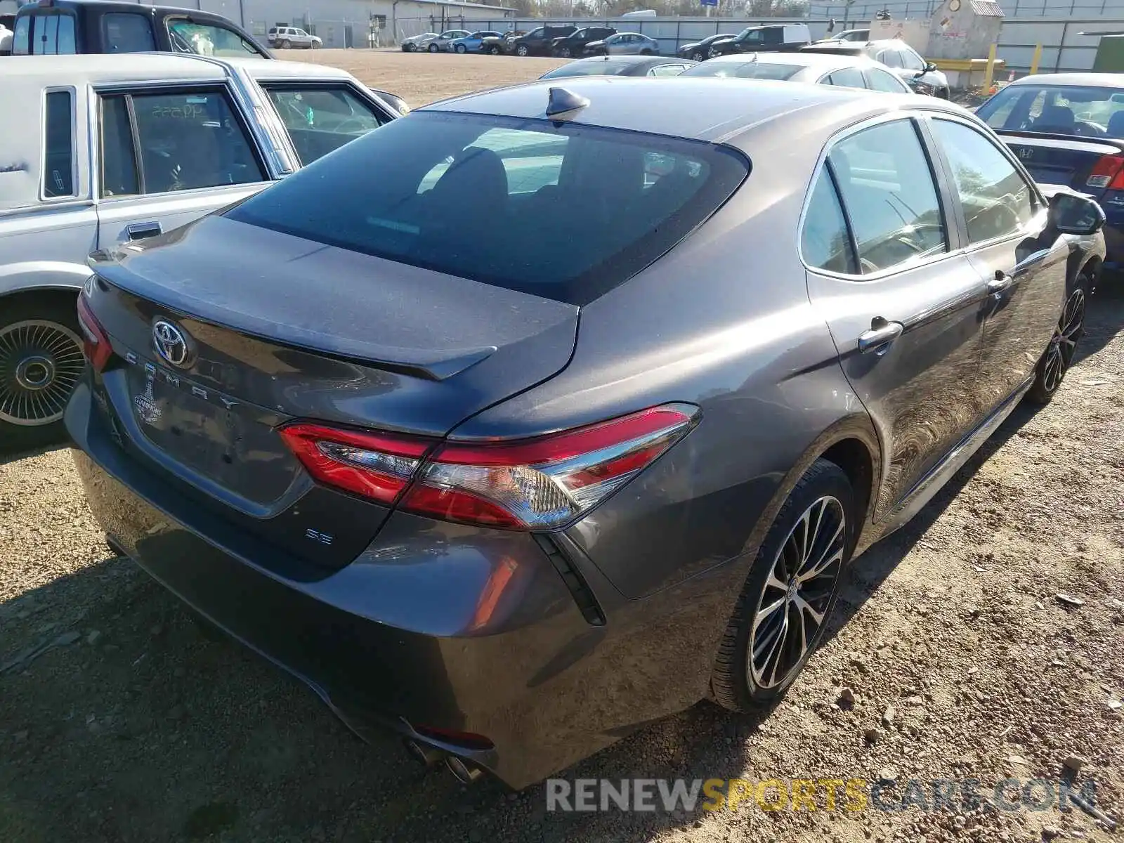 4 Photograph of a damaged car 4T1B11HKXKU175929 TOYOTA CAMRY 2019