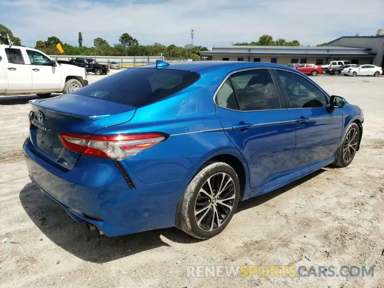 4 Photograph of a damaged car 4T1B11HKXKU180919 TOYOTA CAMRY 2019