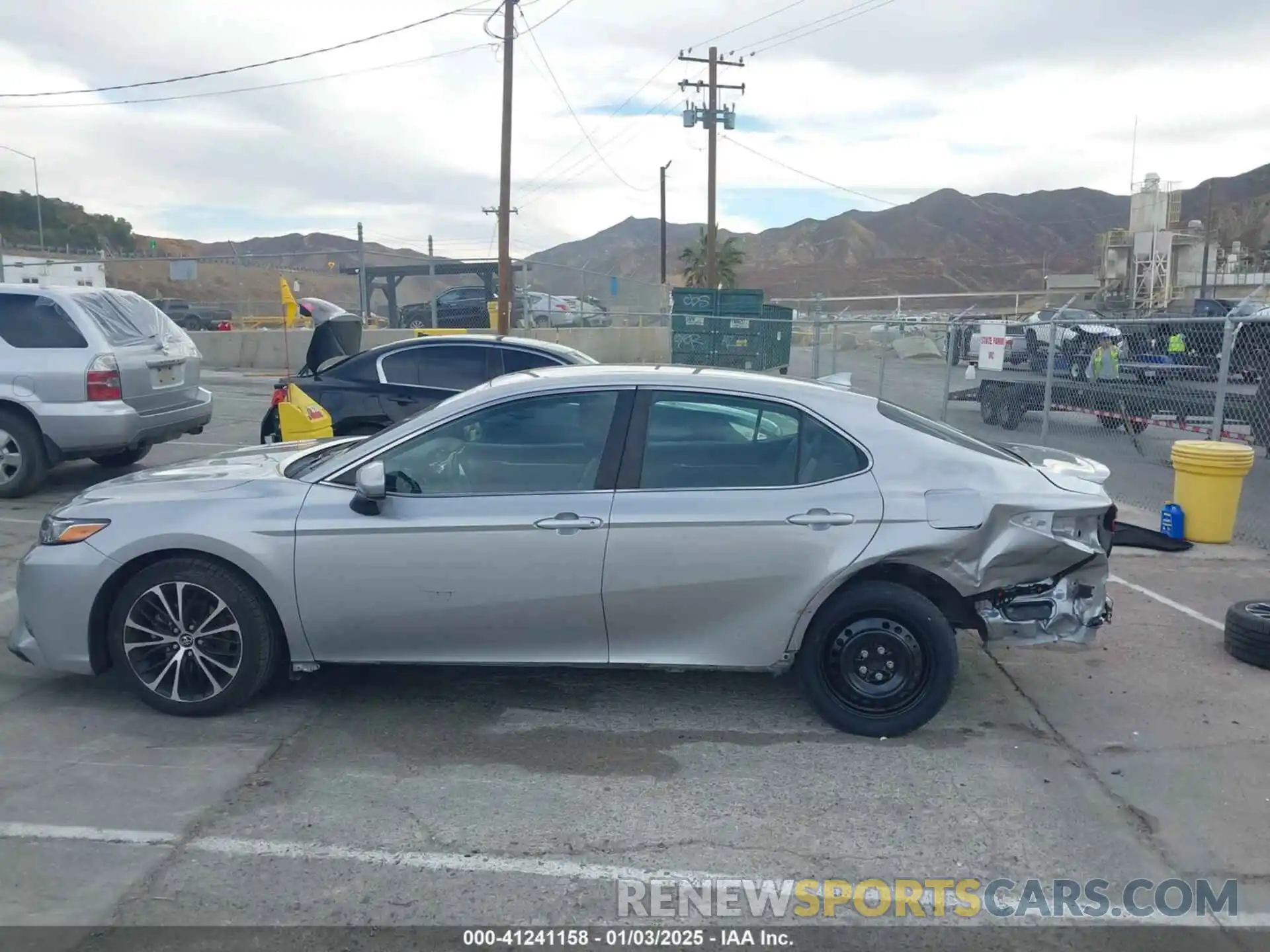 15 Photograph of a damaged car 4T1B11HKXKU181844 TOYOTA CAMRY 2019