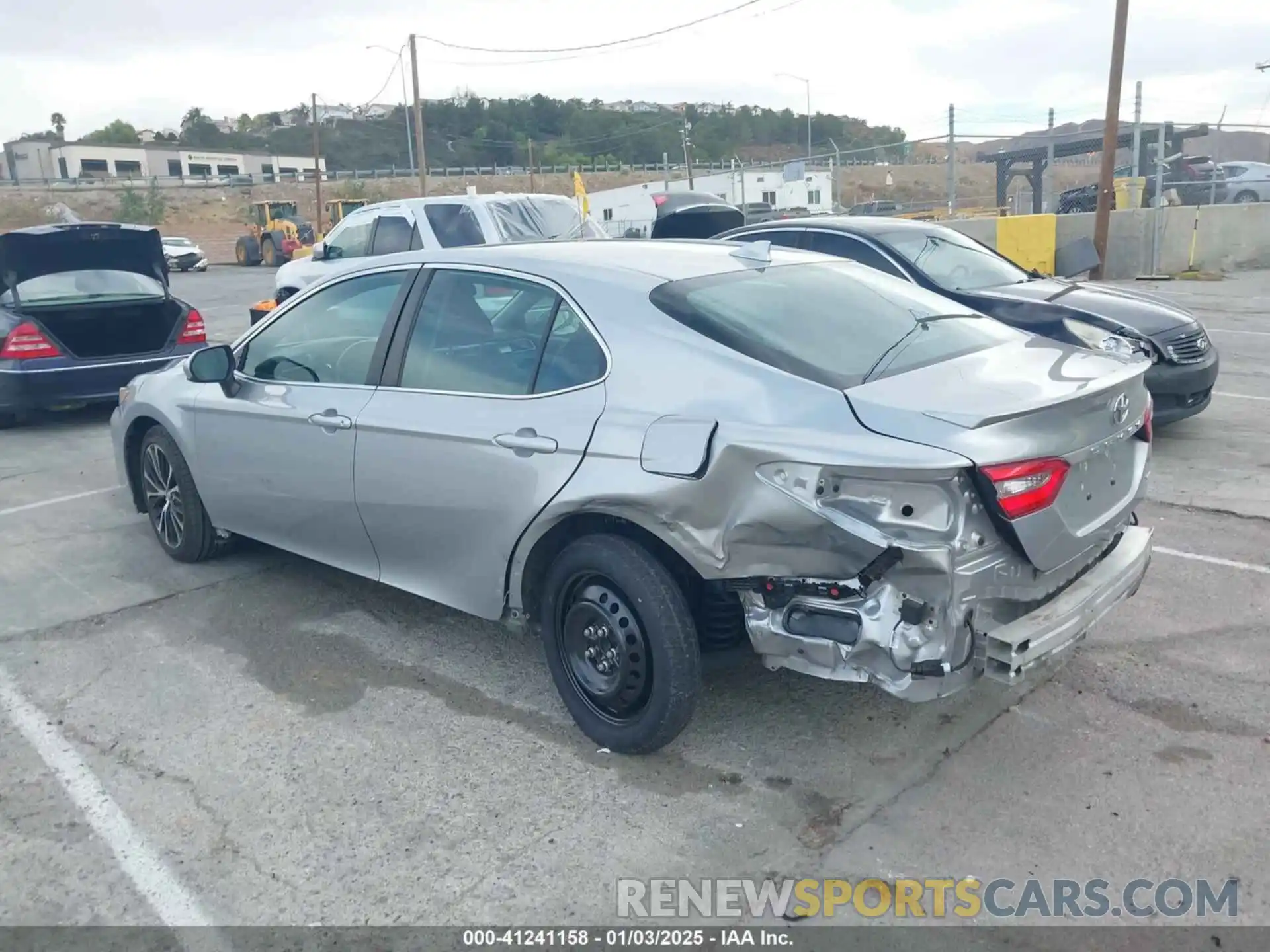 3 Photograph of a damaged car 4T1B11HKXKU181844 TOYOTA CAMRY 2019