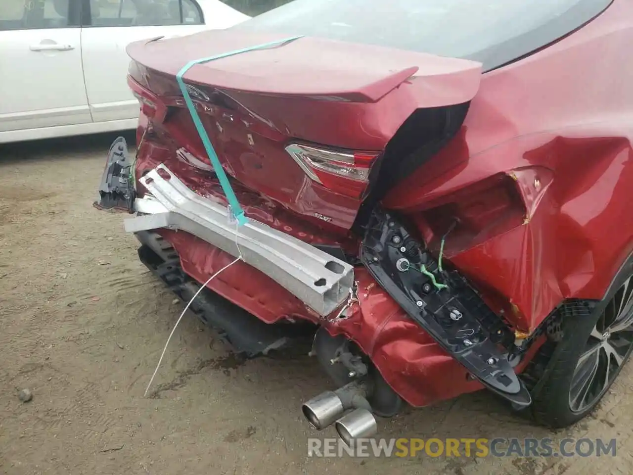 9 Photograph of a damaged car 4T1B11HKXKU181911 TOYOTA CAMRY 2019