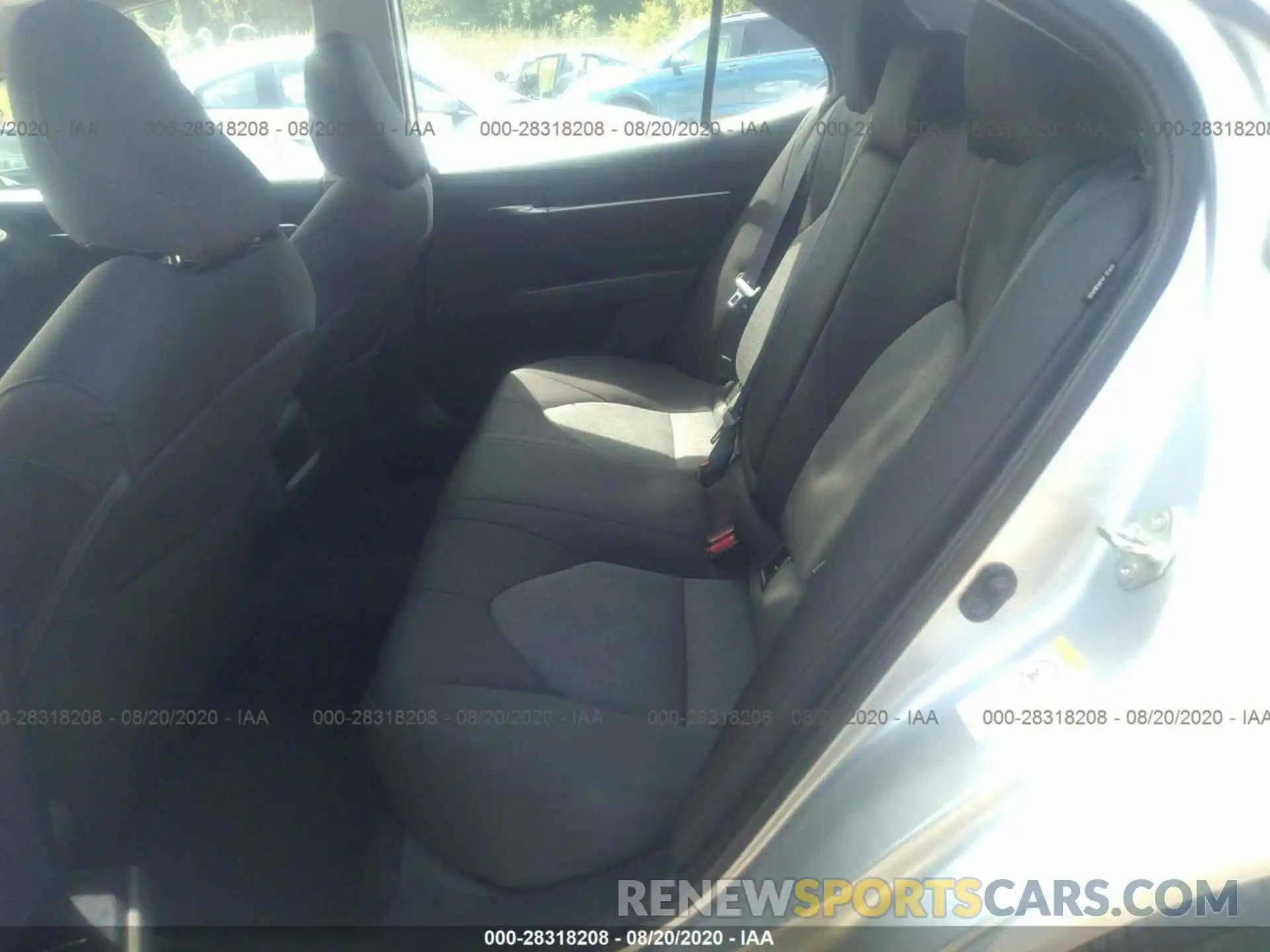 8 Photograph of a damaged car 4T1B11HKXKU182427 TOYOTA CAMRY 2019