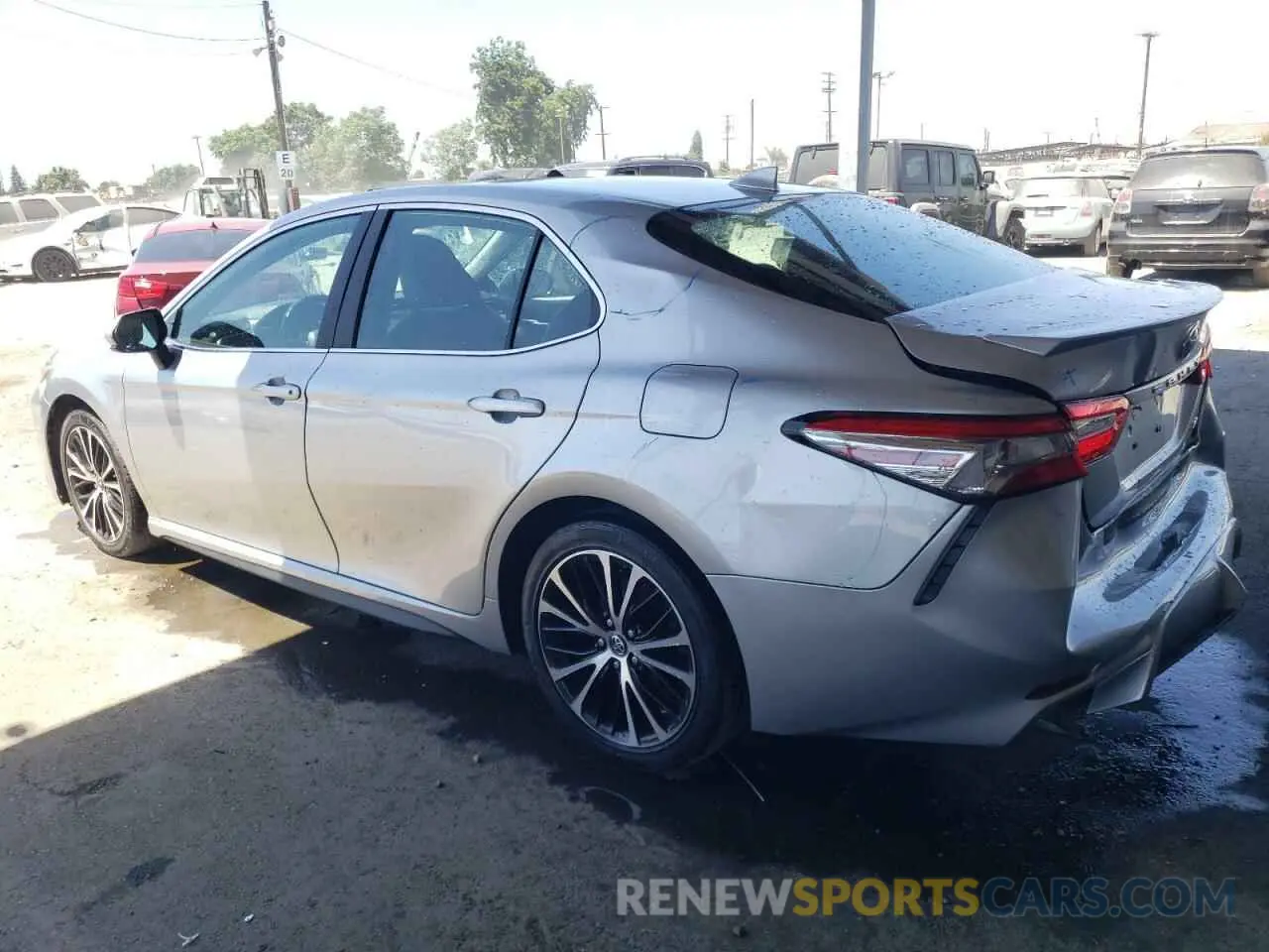 2 Photograph of a damaged car 4T1B11HKXKU184095 TOYOTA CAMRY 2019