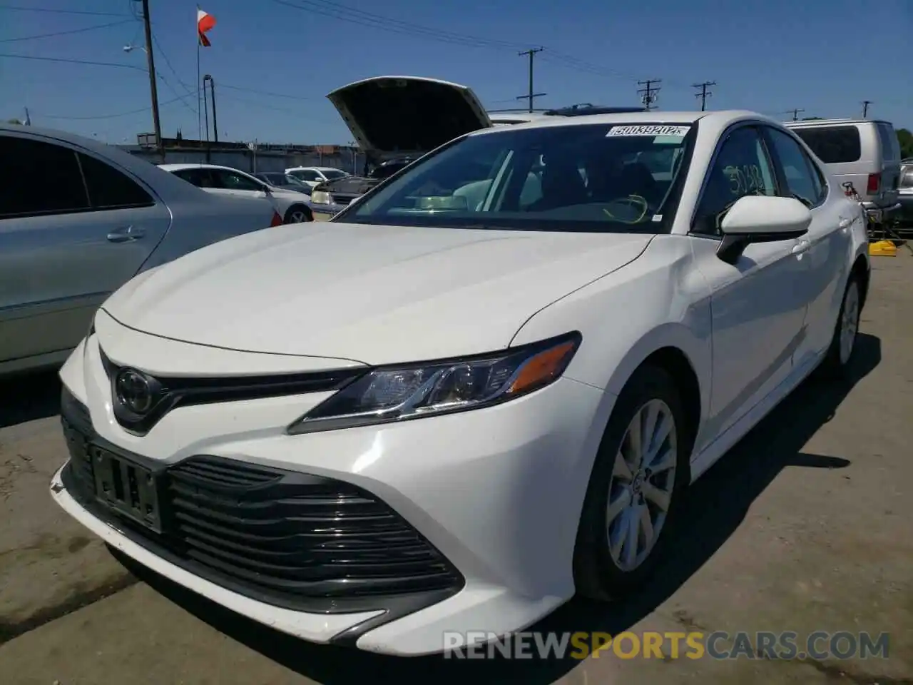 2 Photograph of a damaged car 4T1B11HKXKU186428 TOYOTA CAMRY 2019