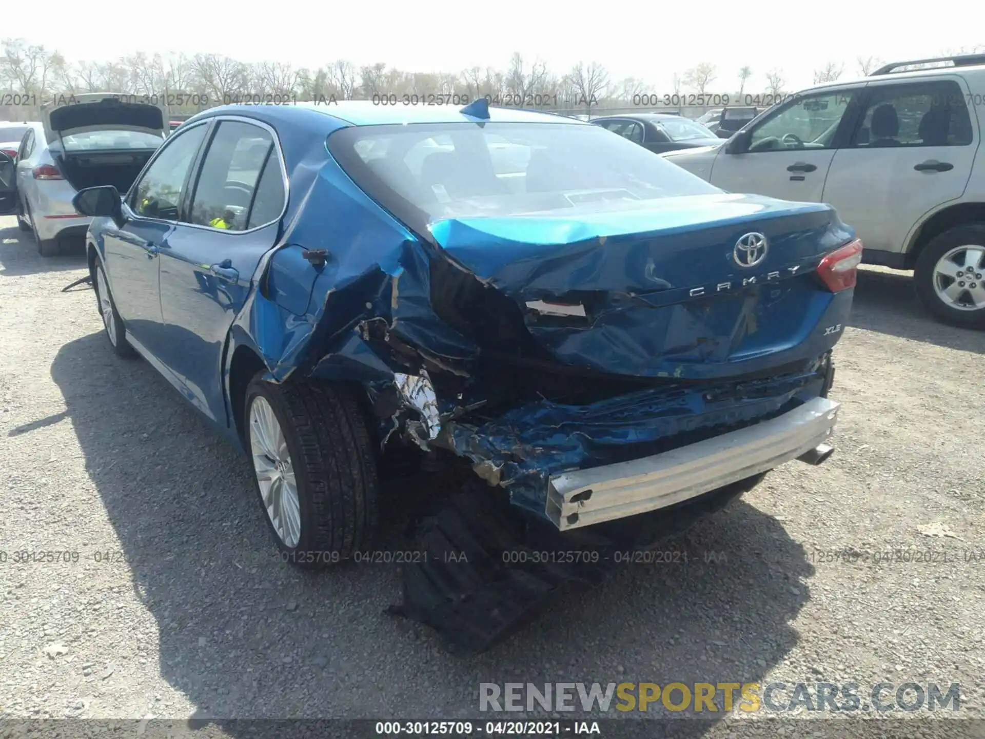 6 Photograph of a damaged car 4T1B11HKXKU186932 TOYOTA CAMRY 2019