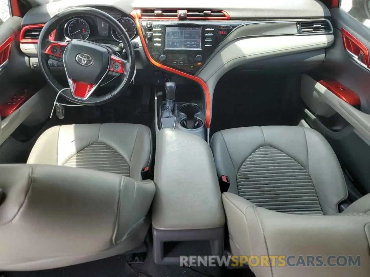 8 Photograph of a damaged car 4T1B11HKXKU187286 TOYOTA CAMRY 2019