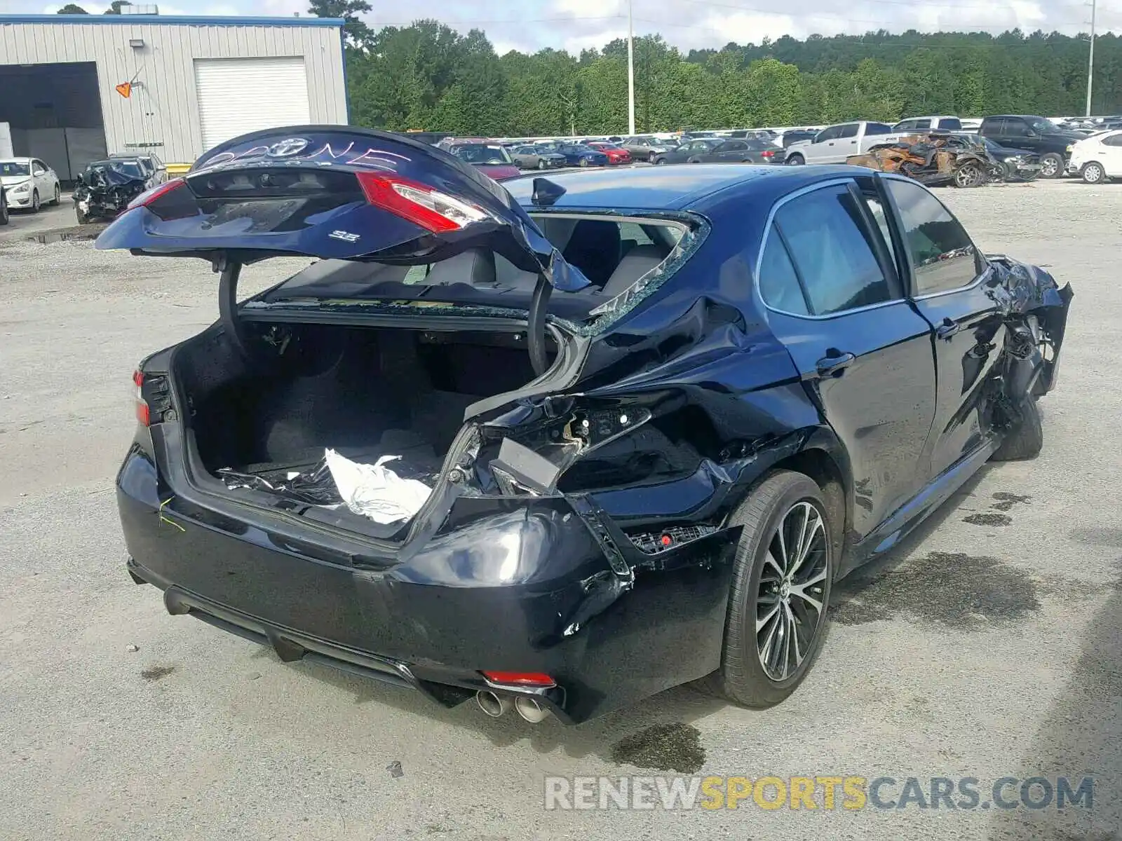 4 Photograph of a damaged car 4T1B11HKXKU187420 TOYOTA CAMRY 2019