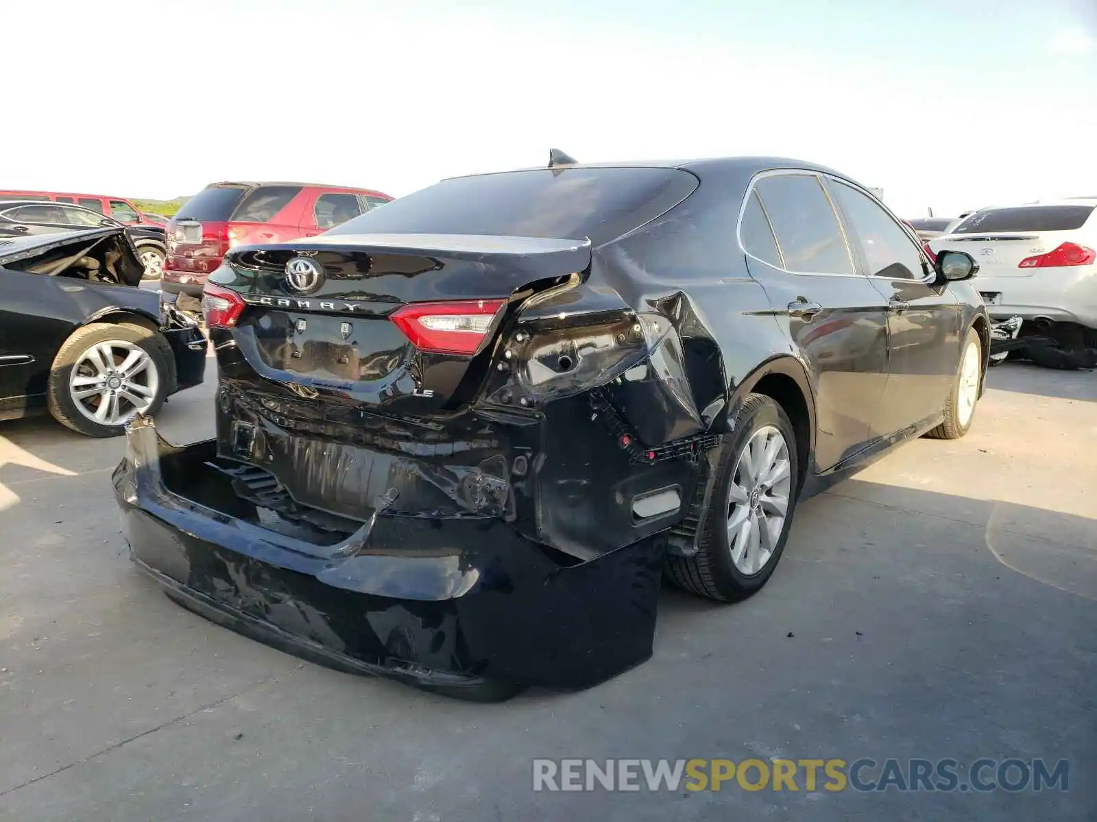 4 Photograph of a damaged car 4T1B11HKXKU189930 TOYOTA CAMRY 2019