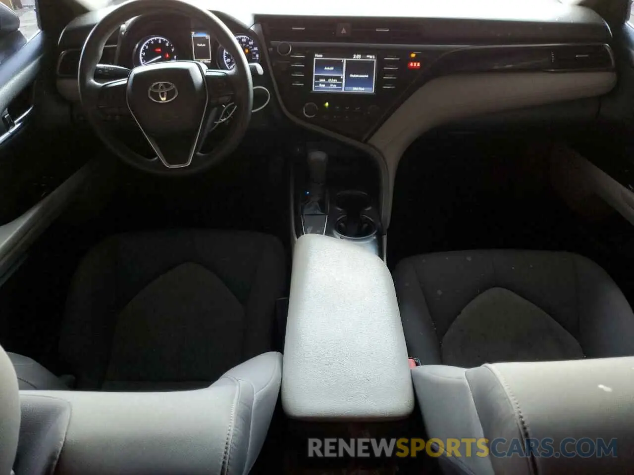 8 Photograph of a damaged car 4T1B11HKXKU190589 TOYOTA CAMRY 2019