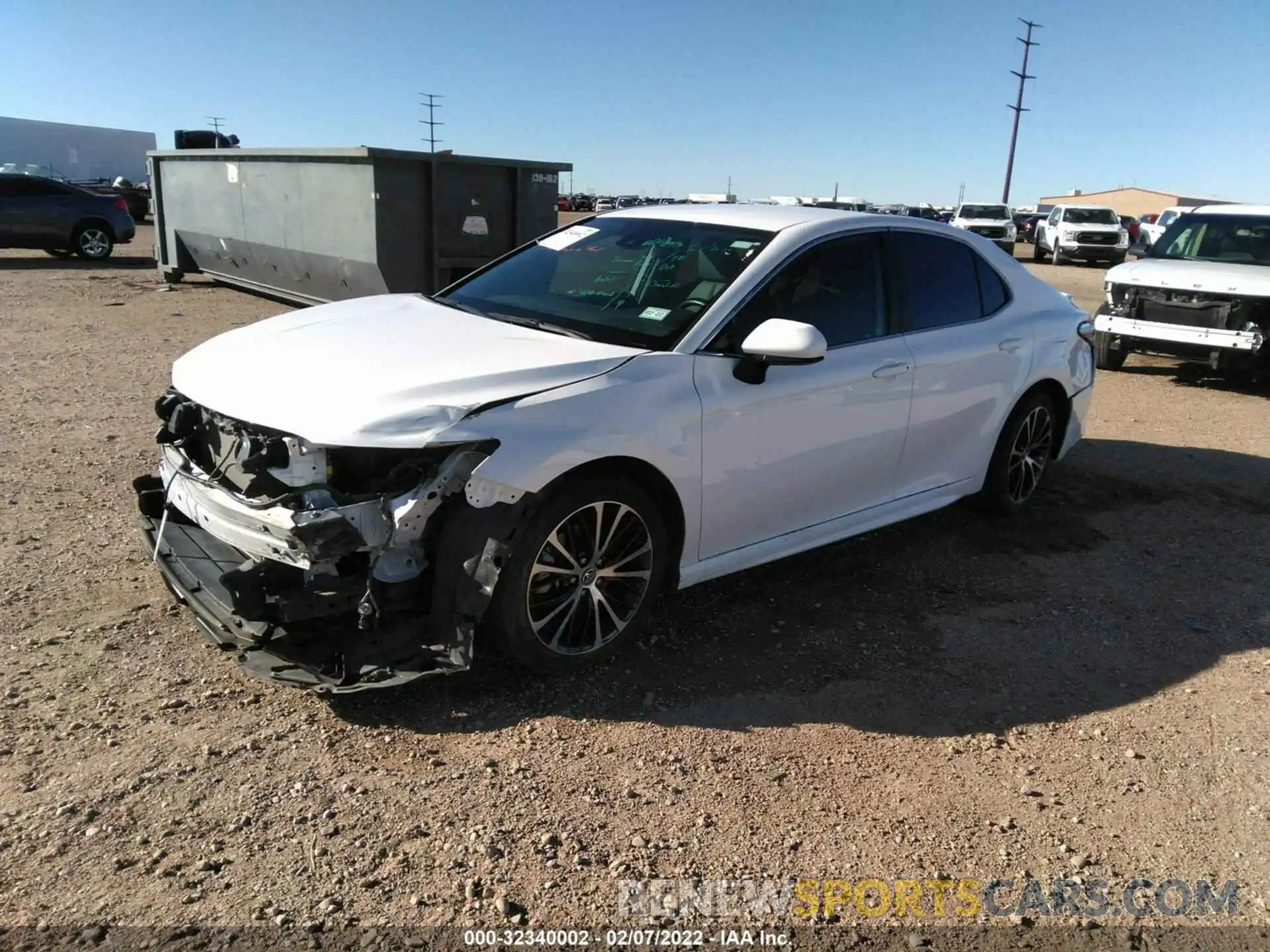 2 Photograph of a damaged car 4T1B11HKXKU193587 TOYOTA CAMRY 2019