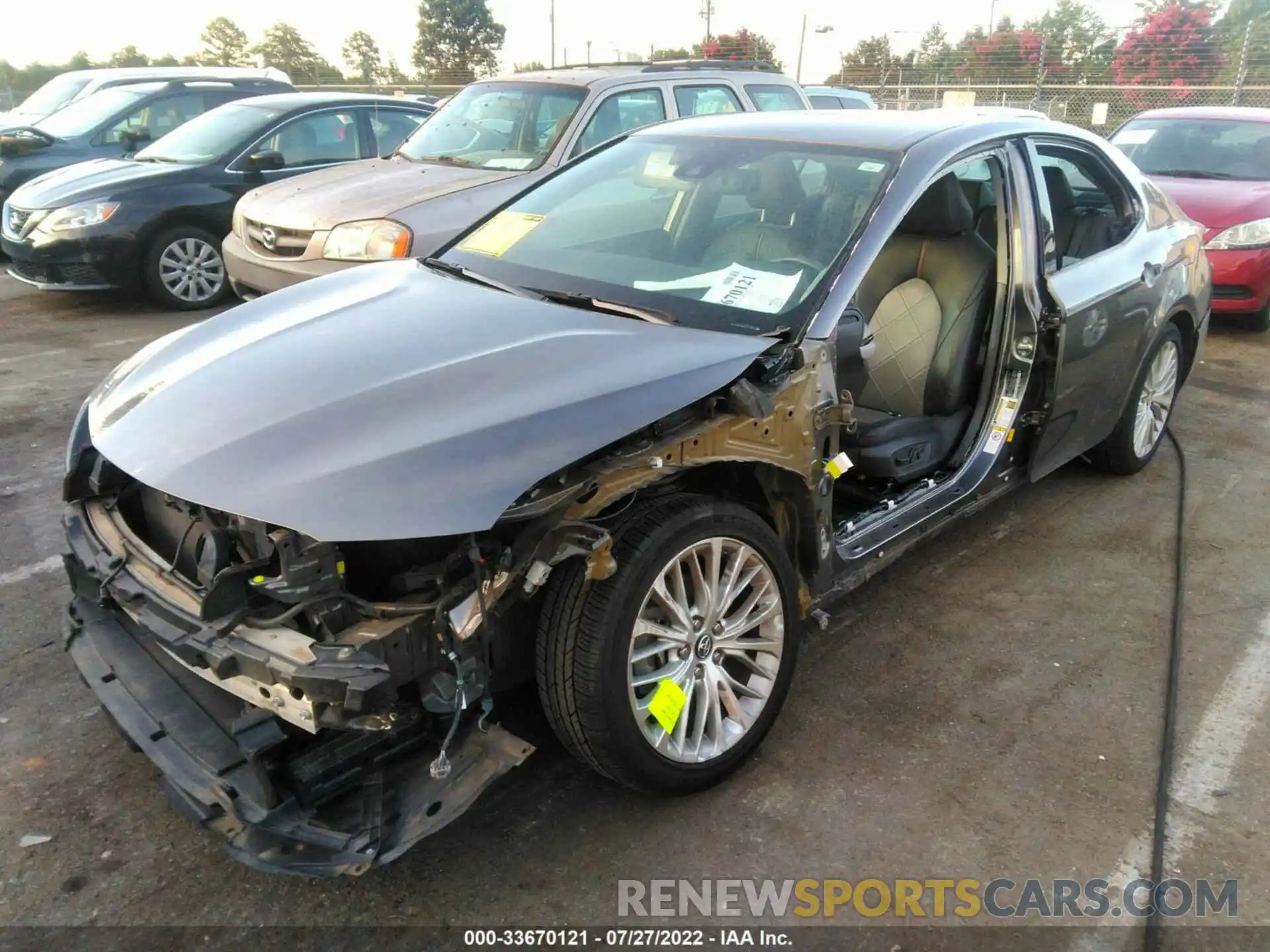 2 Photograph of a damaged car 4T1B11HKXKU195064 TOYOTA CAMRY 2019