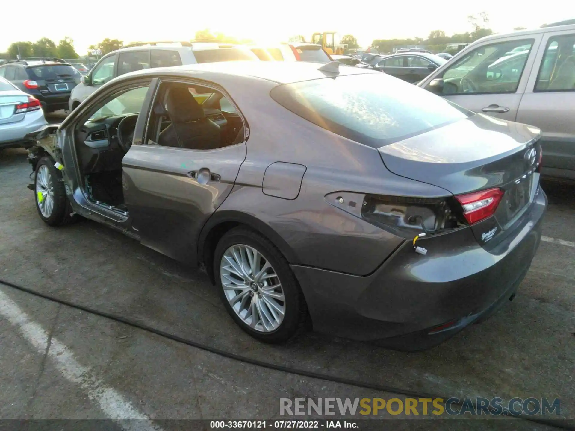 3 Photograph of a damaged car 4T1B11HKXKU195064 TOYOTA CAMRY 2019