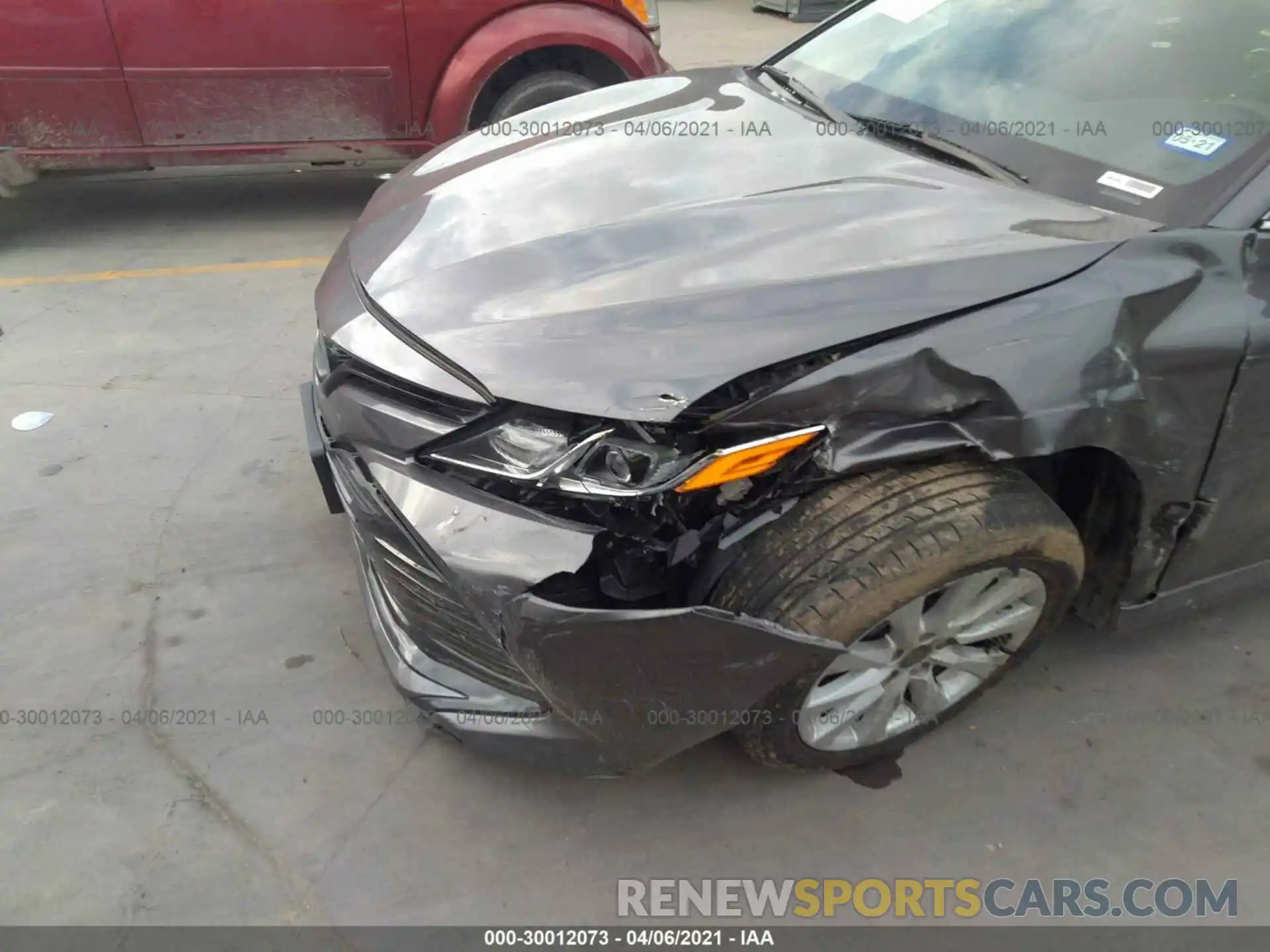 6 Photograph of a damaged car 4T1B11HKXKU195128 TOYOTA CAMRY 2019