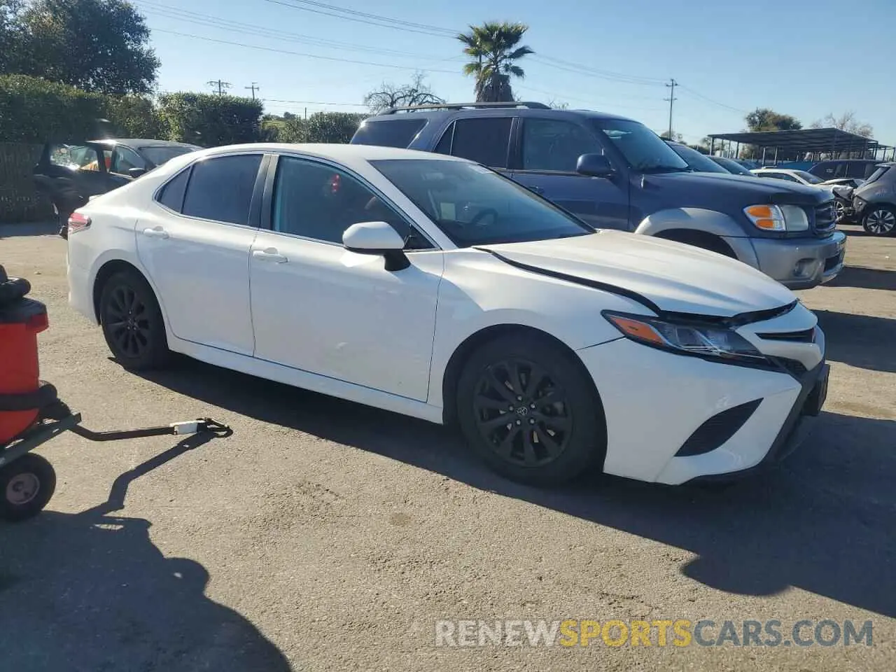 4 Photograph of a damaged car 4T1B11HKXKU198160 TOYOTA CAMRY 2019