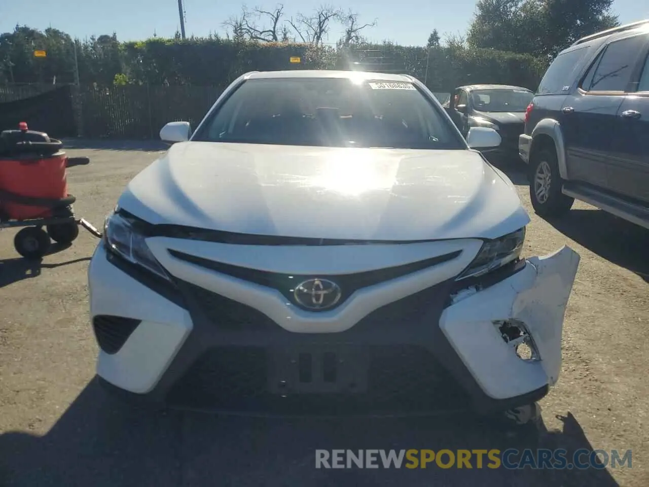 5 Photograph of a damaged car 4T1B11HKXKU198160 TOYOTA CAMRY 2019