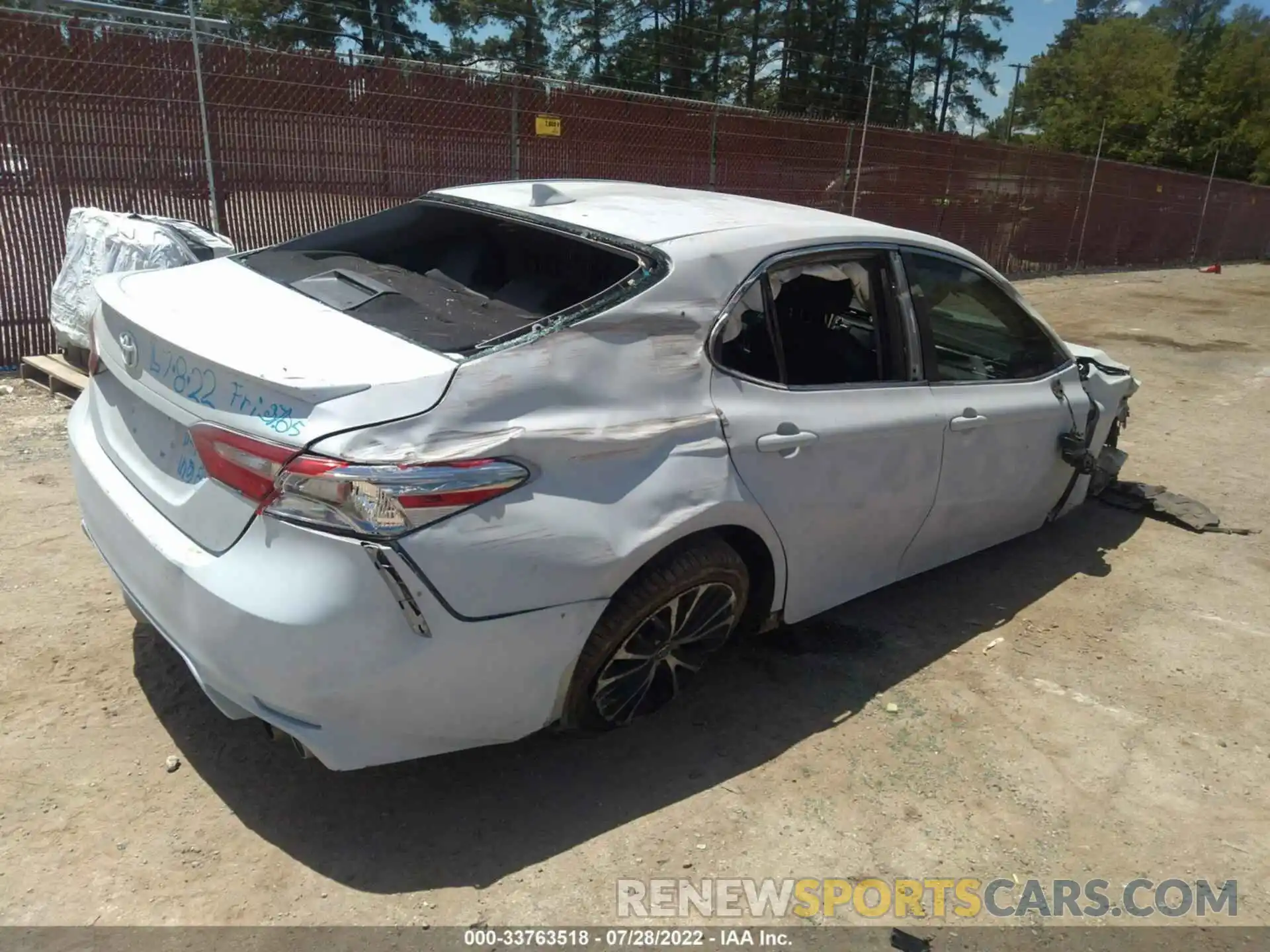 4 Photograph of a damaged car 4T1B11HKXKU198501 TOYOTA CAMRY 2019