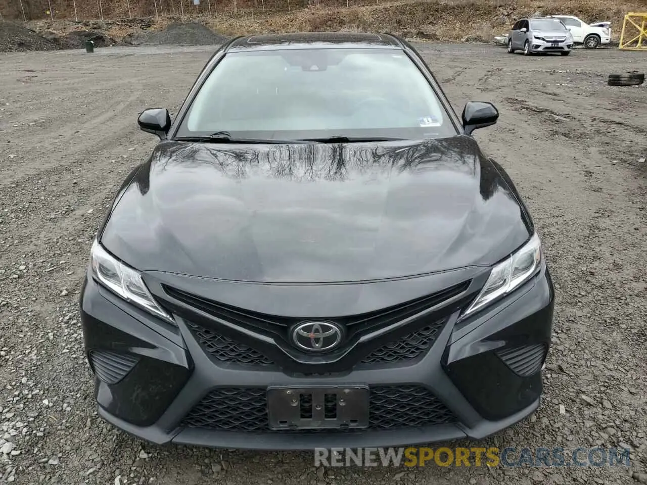 5 Photograph of a damaged car 4T1B11HKXKU198627 TOYOTA CAMRY 2019