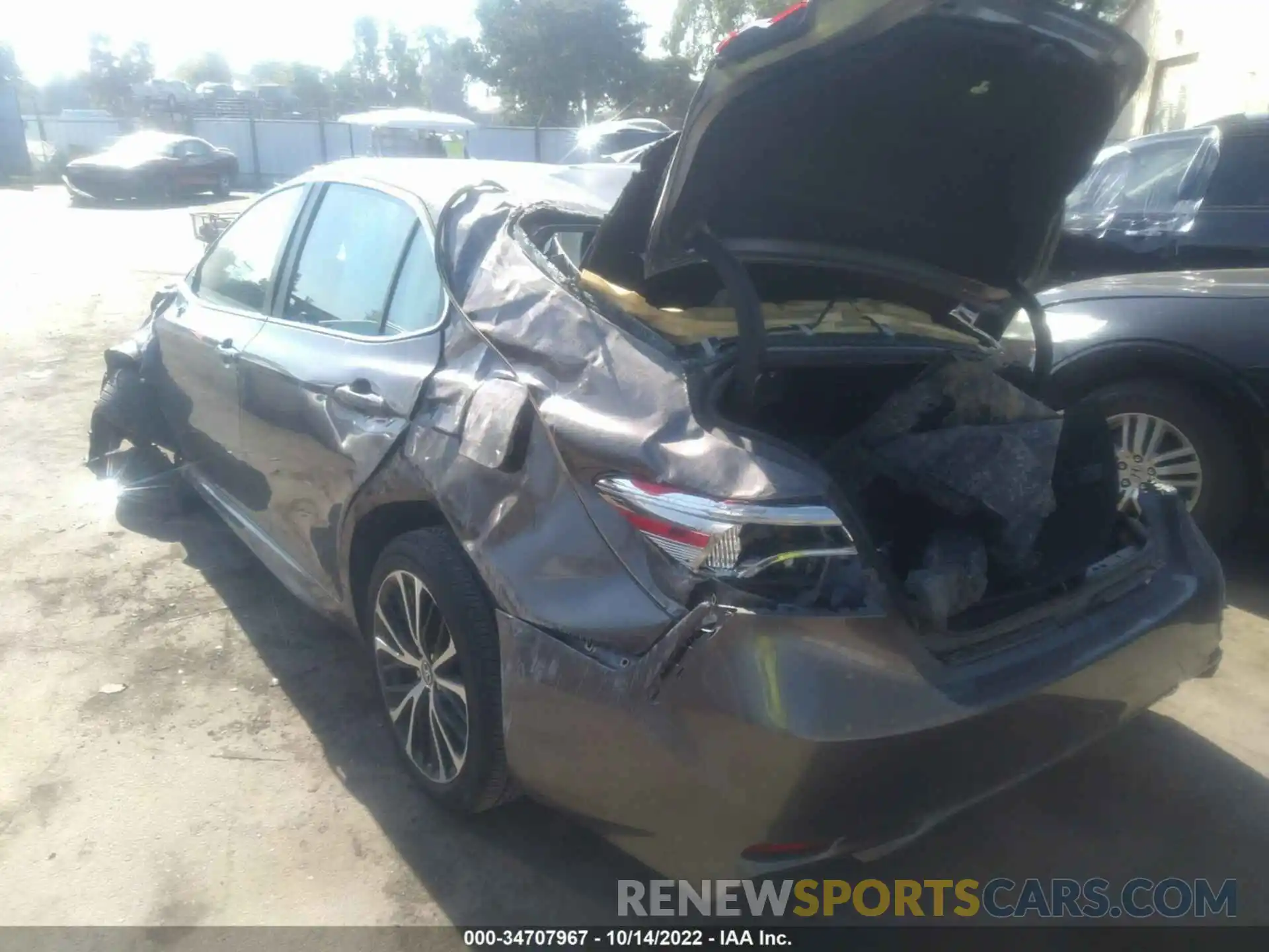 3 Photograph of a damaged car 4T1B11HKXKU200604 TOYOTA CAMRY 2019