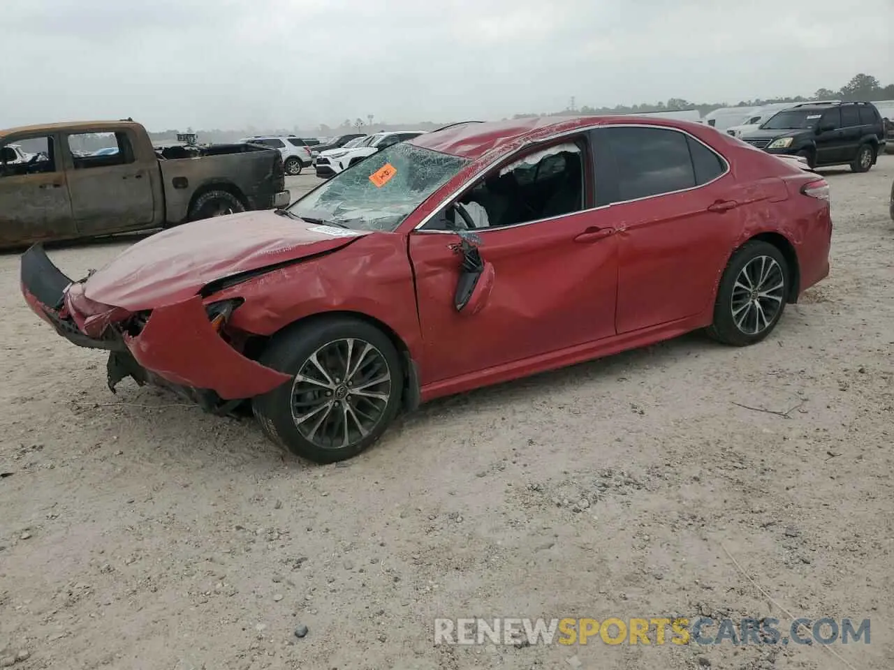 1 Photograph of a damaged car 4T1B11HKXKU202627 TOYOTA CAMRY 2019