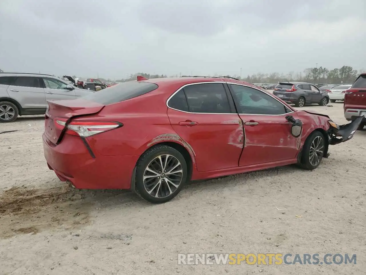 3 Photograph of a damaged car 4T1B11HKXKU202627 TOYOTA CAMRY 2019