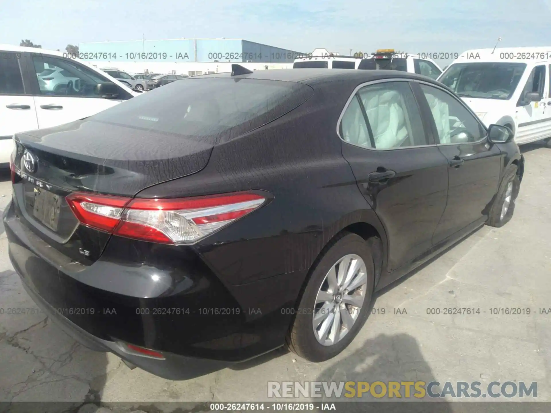 4 Photograph of a damaged car 4T1B11HKXKU204037 TOYOTA CAMRY 2019