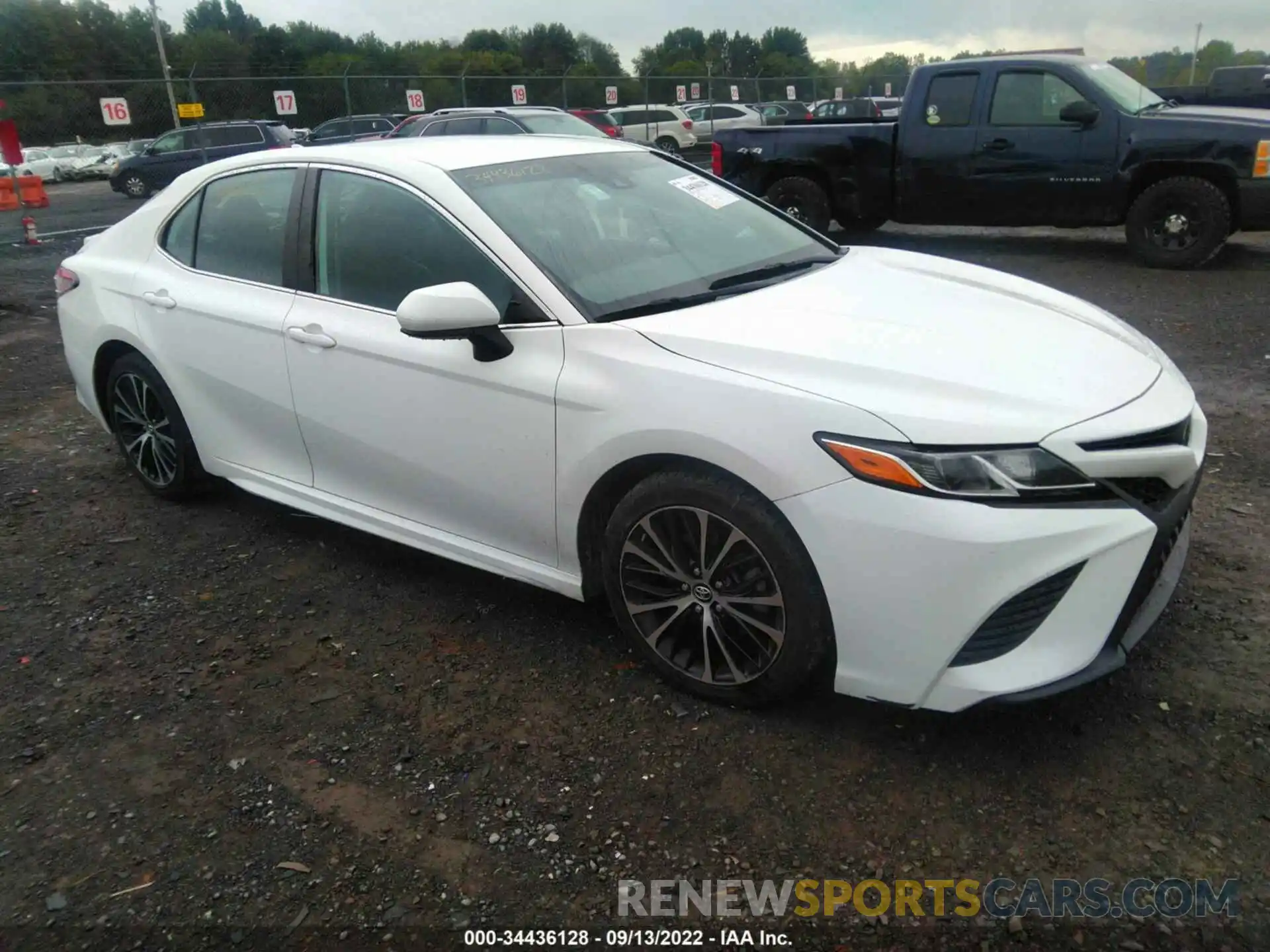 1 Photograph of a damaged car 4T1B11HKXKU204281 TOYOTA CAMRY 2019