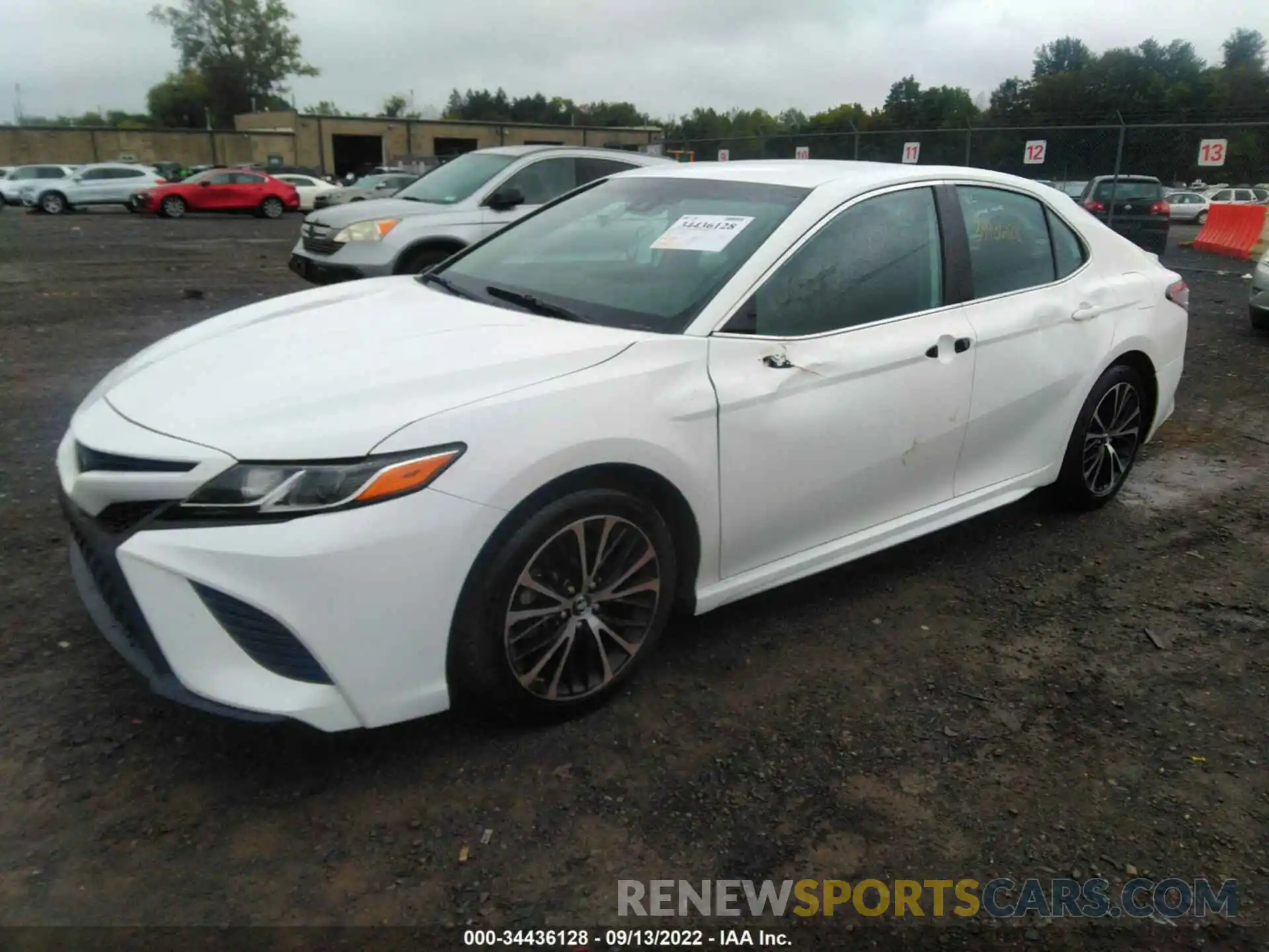 2 Photograph of a damaged car 4T1B11HKXKU204281 TOYOTA CAMRY 2019