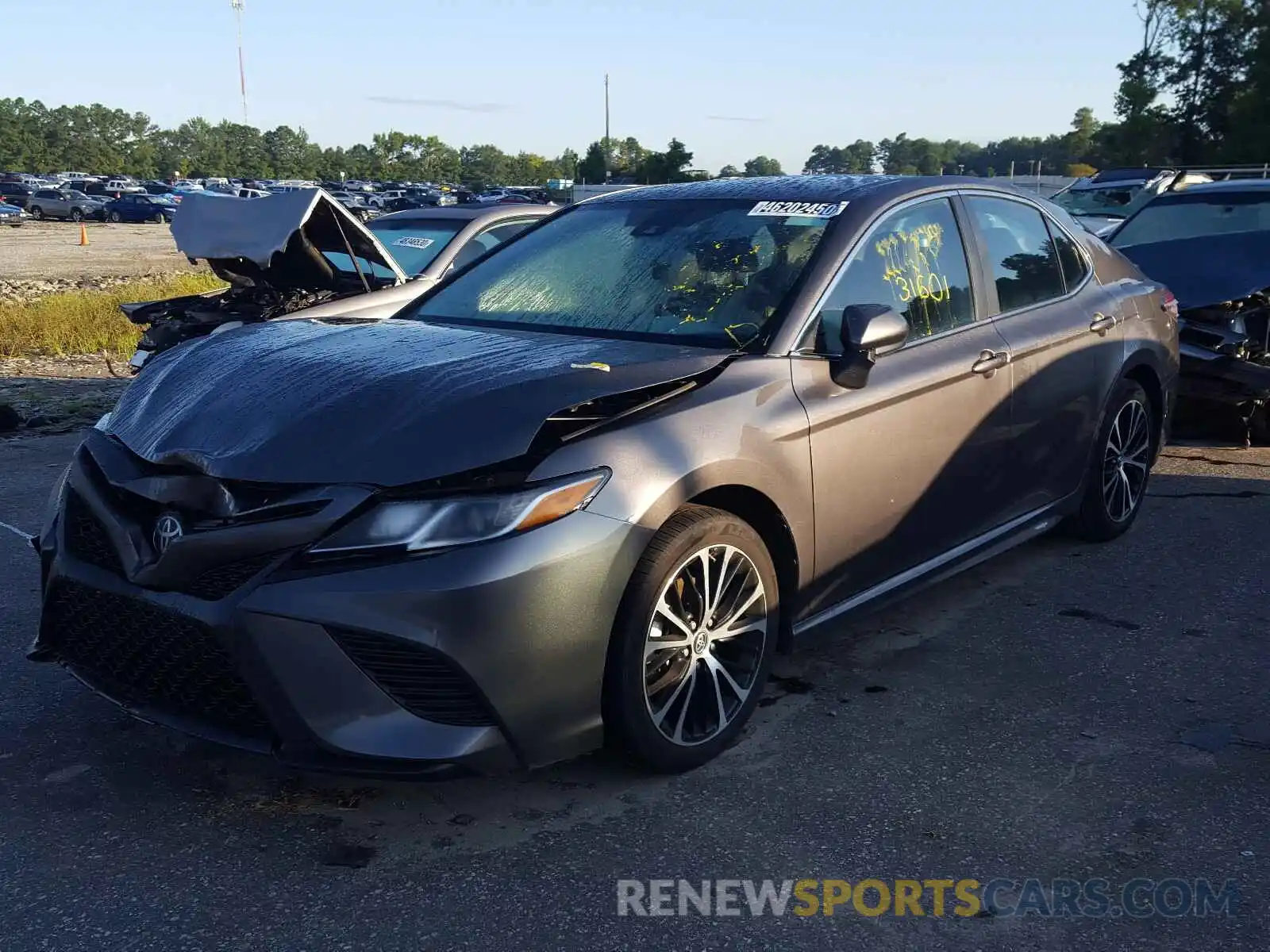 2 Photograph of a damaged car 4T1B11HKXKU205382 TOYOTA CAMRY 2019