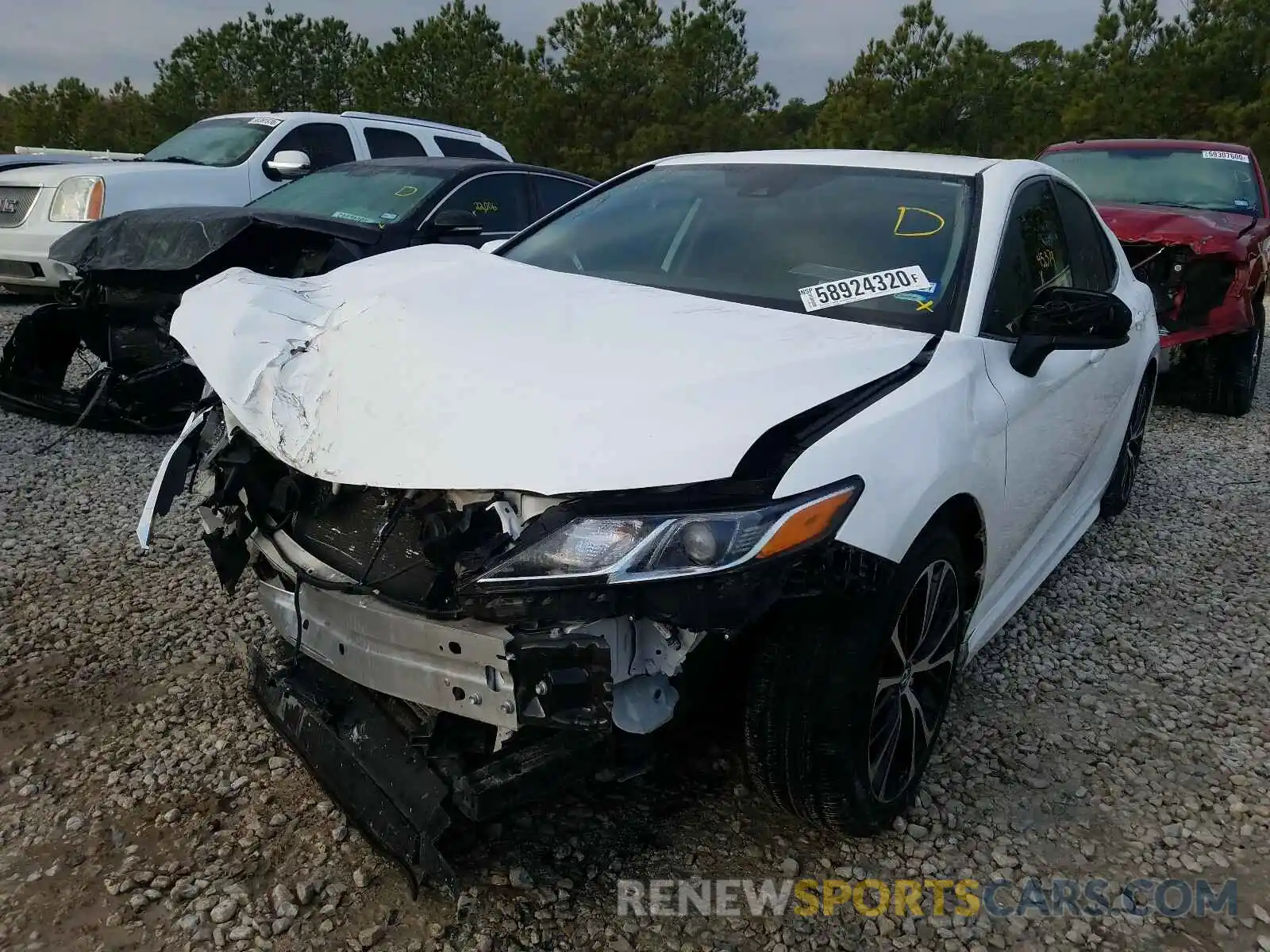 2 Photograph of a damaged car 4T1B11HKXKU205611 TOYOTA CAMRY 2019