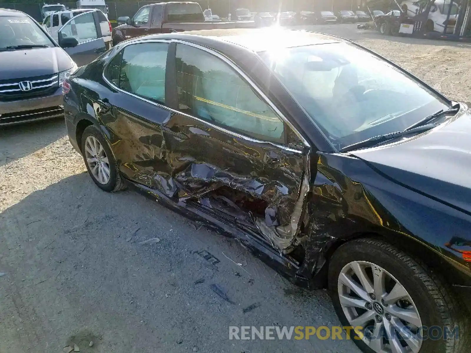 9 Photograph of a damaged car 4T1B11HKXKU207052 TOYOTA CAMRY 2019