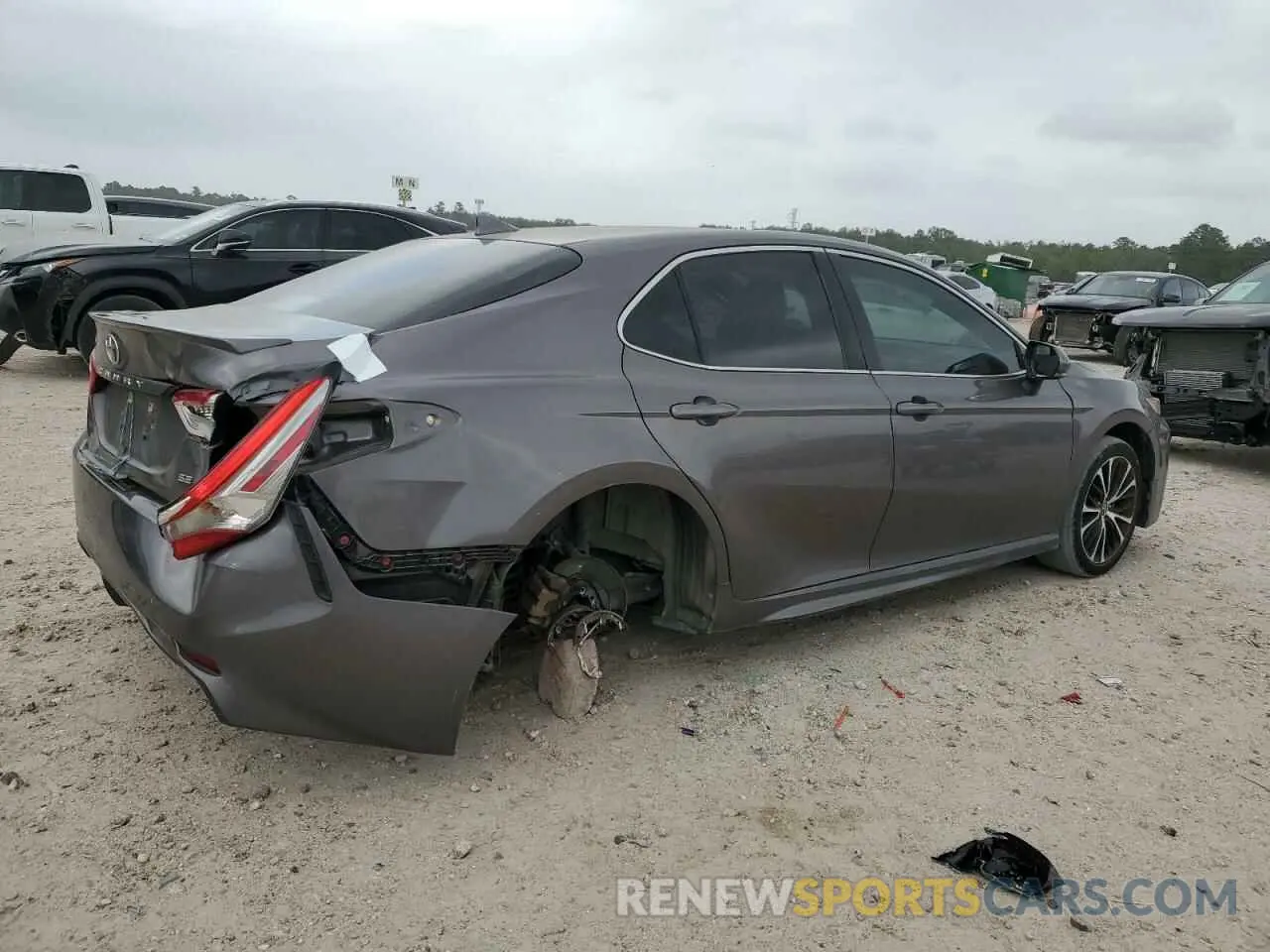 3 Photograph of a damaged car 4T1B11HKXKU208962 TOYOTA CAMRY 2019