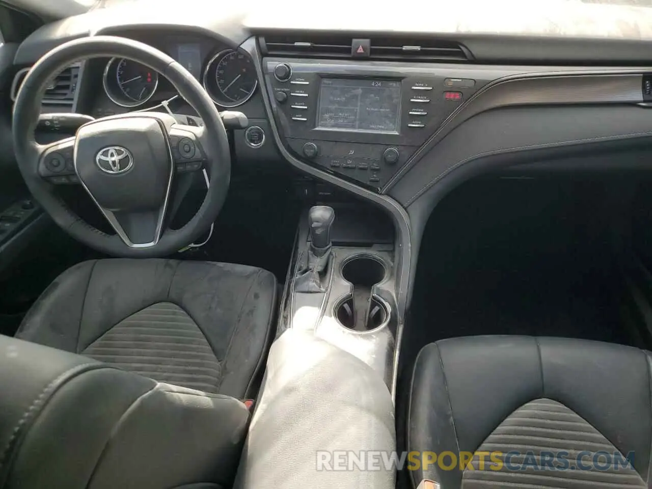 8 Photograph of a damaged car 4T1B11HKXKU208962 TOYOTA CAMRY 2019