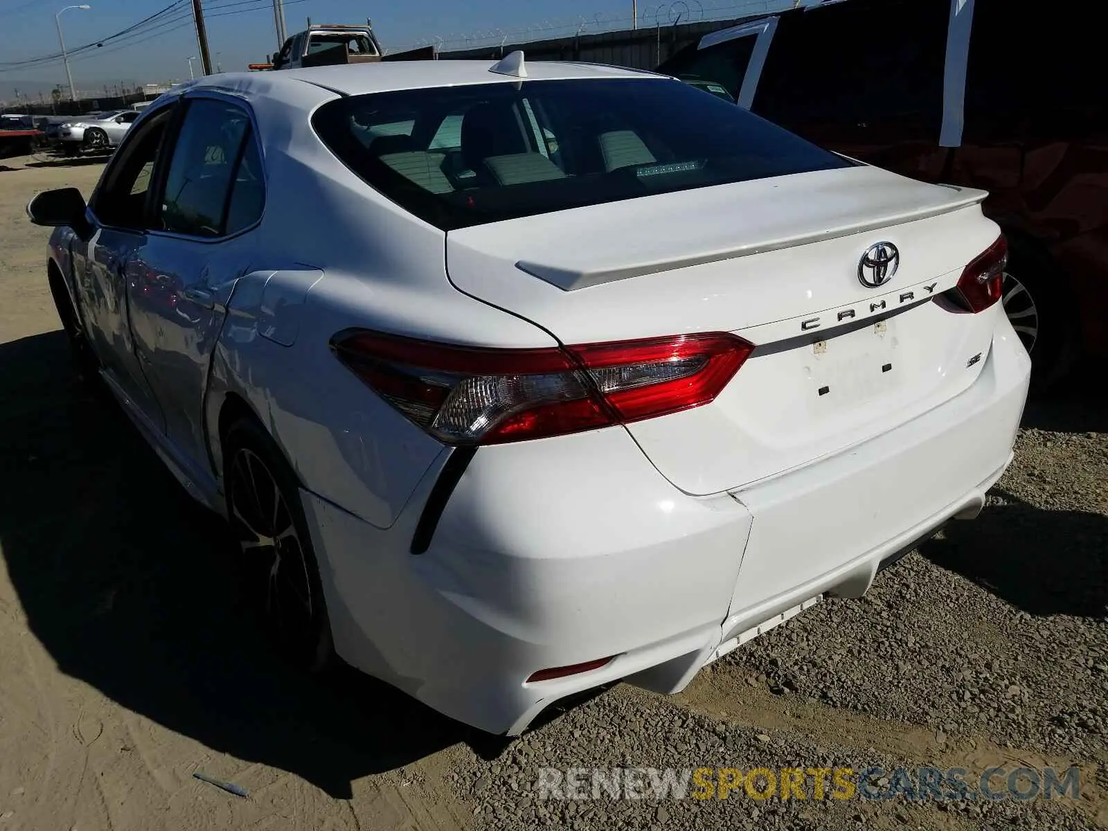 3 Photograph of a damaged car 4T1B11HKXKU211585 TOYOTA CAMRY 2019