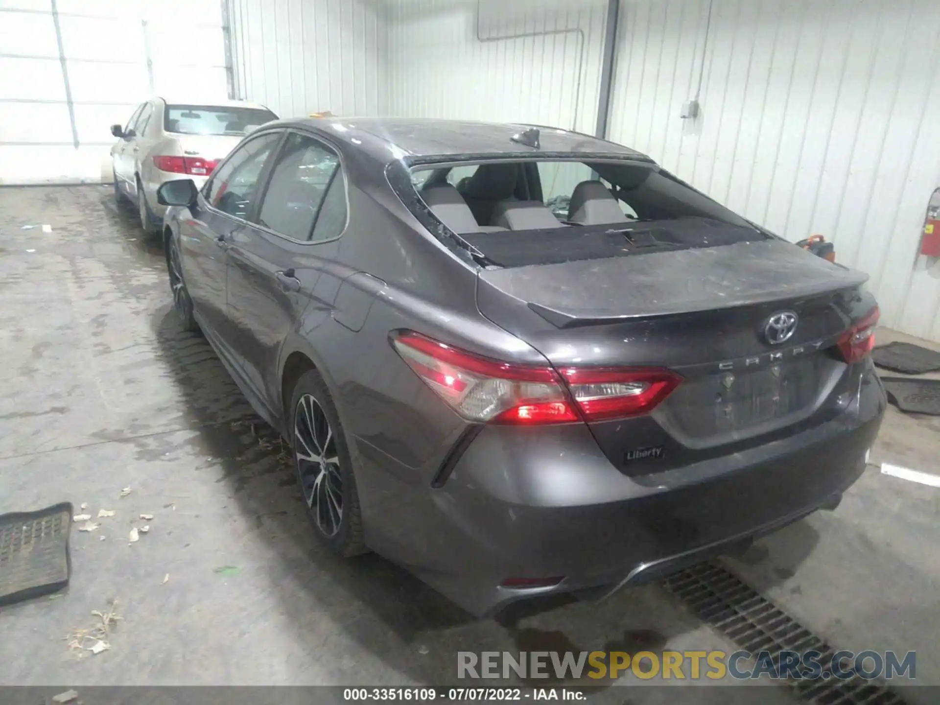 3 Photograph of a damaged car 4T1B11HKXKU211845 TOYOTA CAMRY 2019